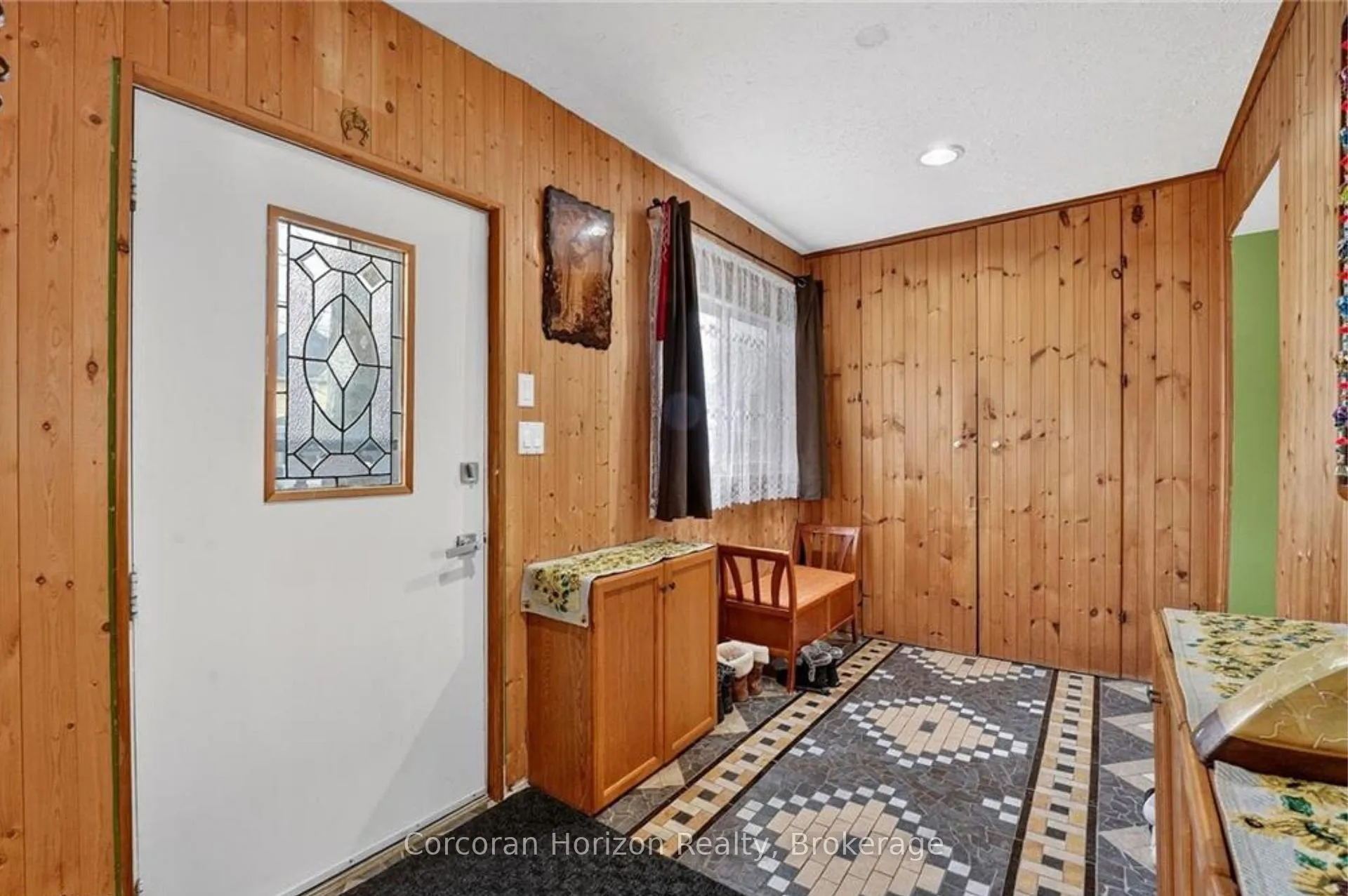 Photo 5 of 5270 Second Avenue, Niagara Falls, Cherrywood — HOMEH