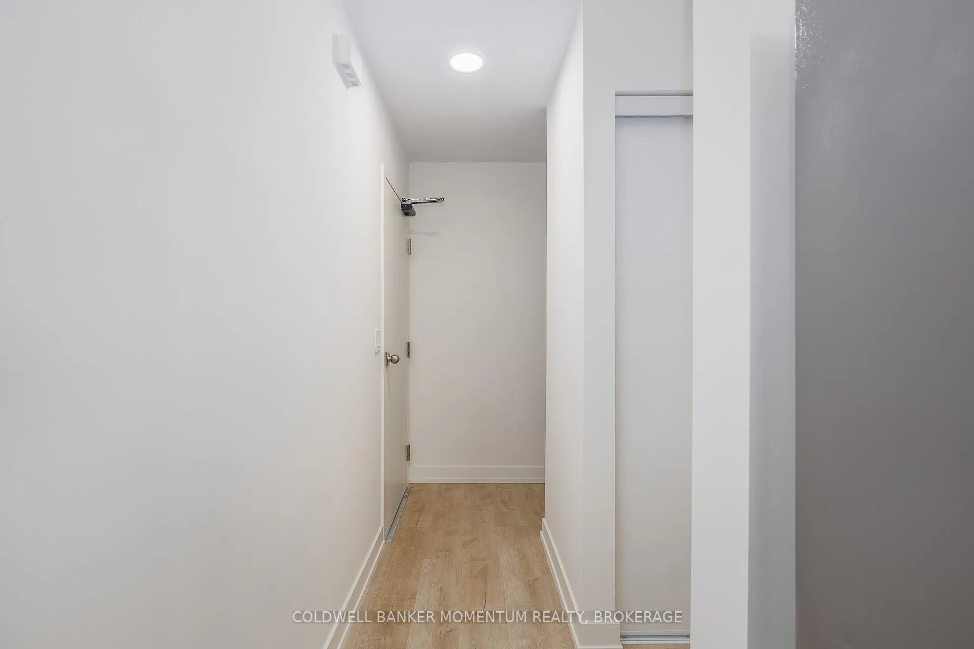 Photo 6 of Unit 311A, 16 Melbourne Avenue, St. Catharines, E. Chester — HOMEH