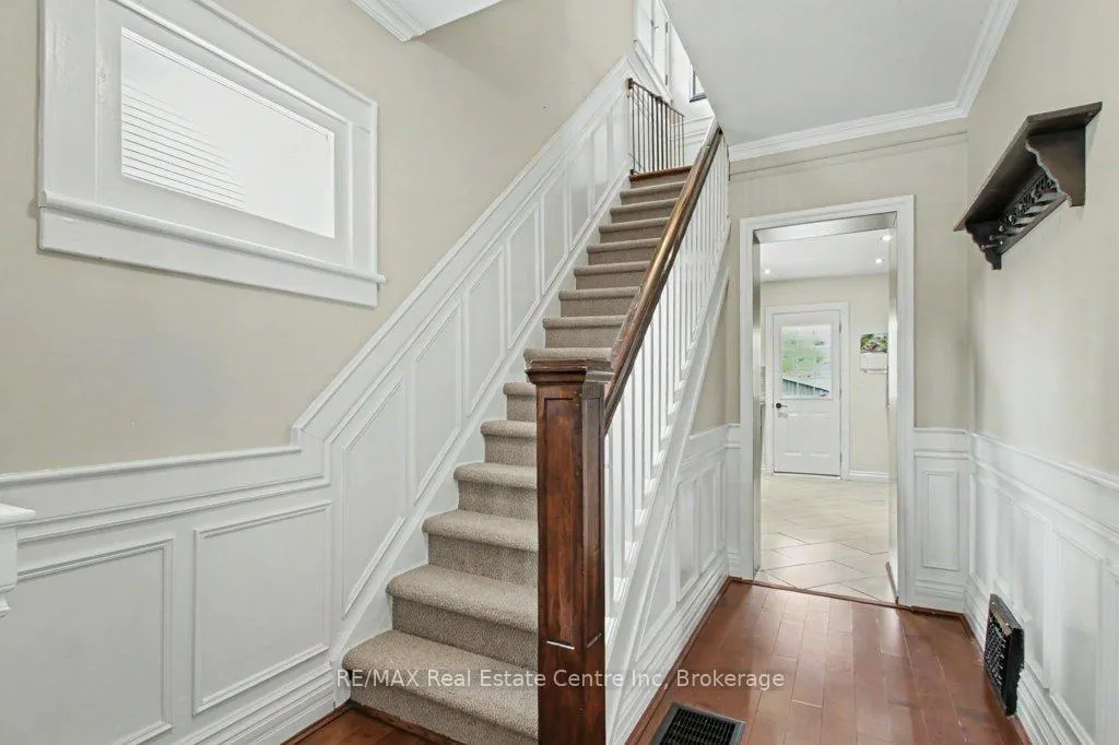 Photo 6 of 598 Woolwich Street, Guelph, Exhibition Park — HOMEH