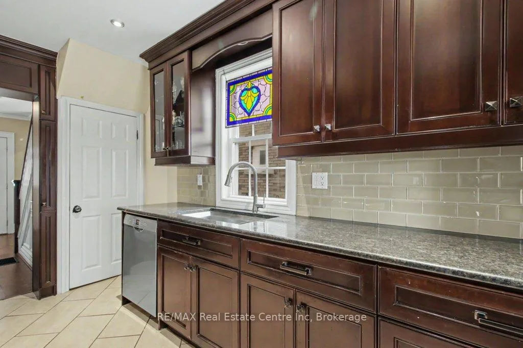 Photo 15 of 598 Woolwich Street, Guelph, Exhibition Park — HOMEH
