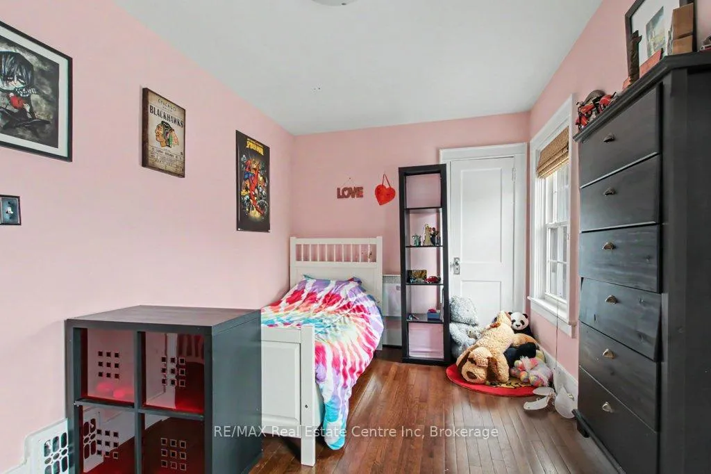 Photo 20 of 598 Woolwich Street, Guelph, Exhibition Park — HOMEH