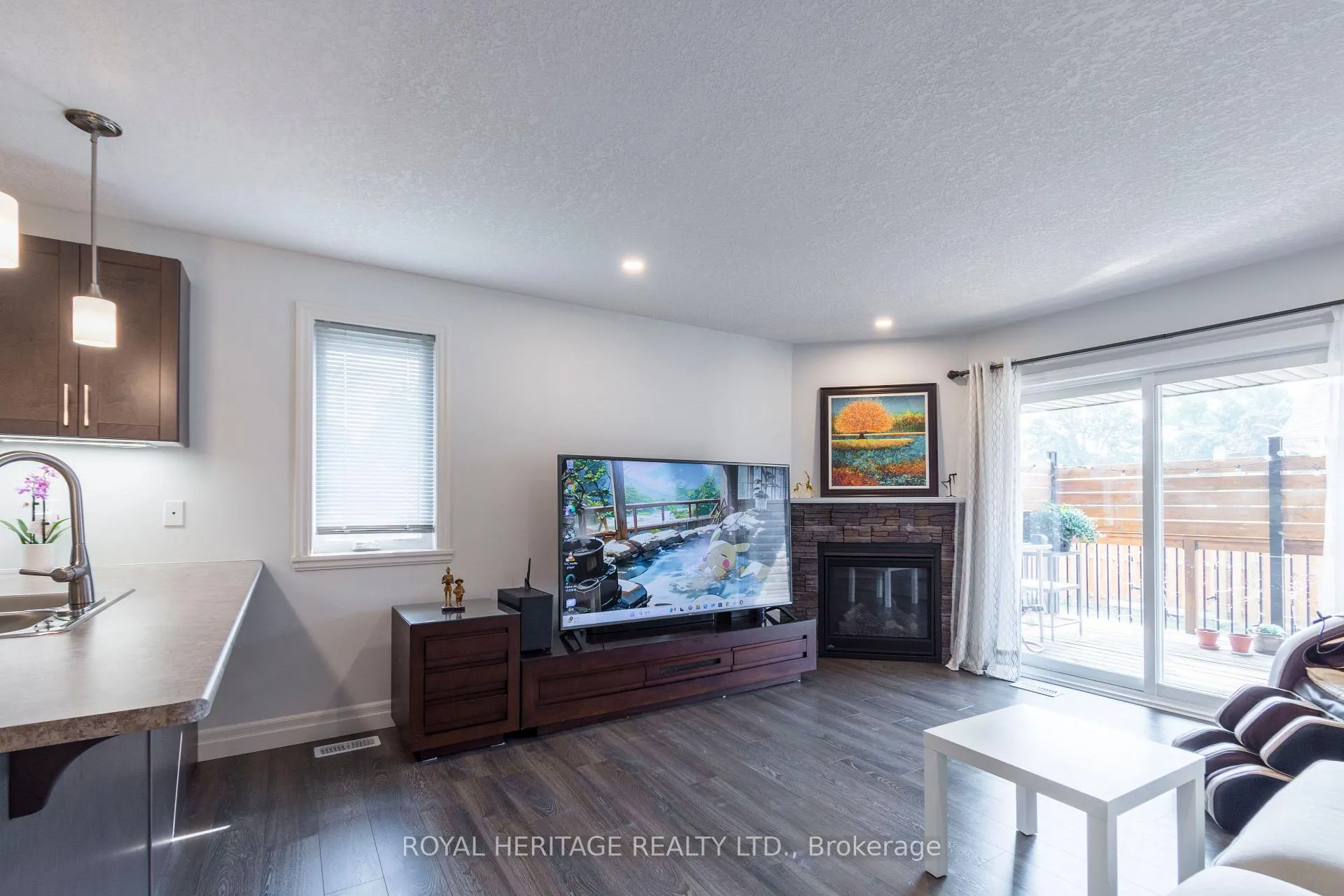 Photo 13 of 151 Rollins Drive, Belleville, Belleville Ward — HOMEH