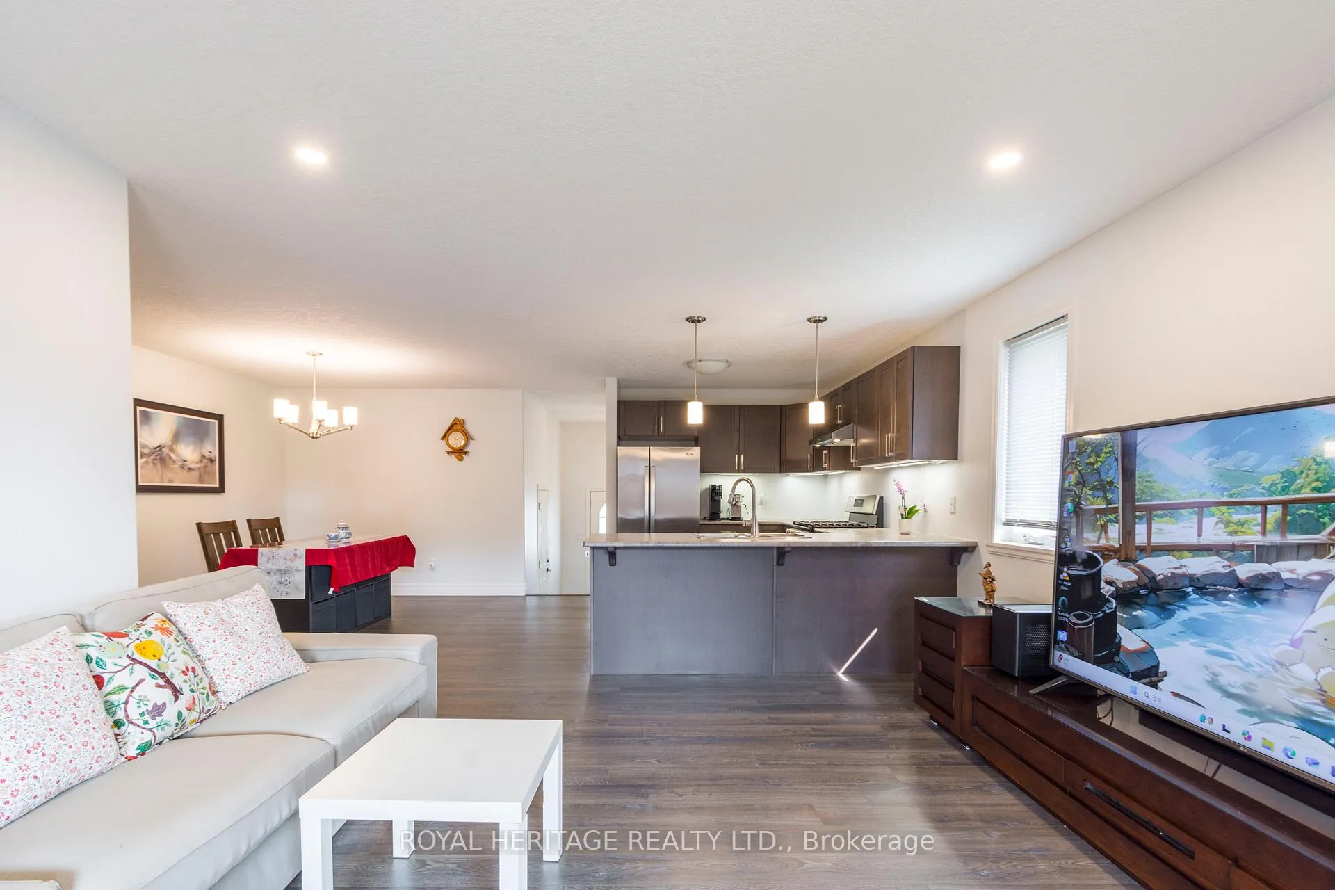 Photo 15 of 151 Rollins Drive, Belleville, Belleville Ward — HOMEH