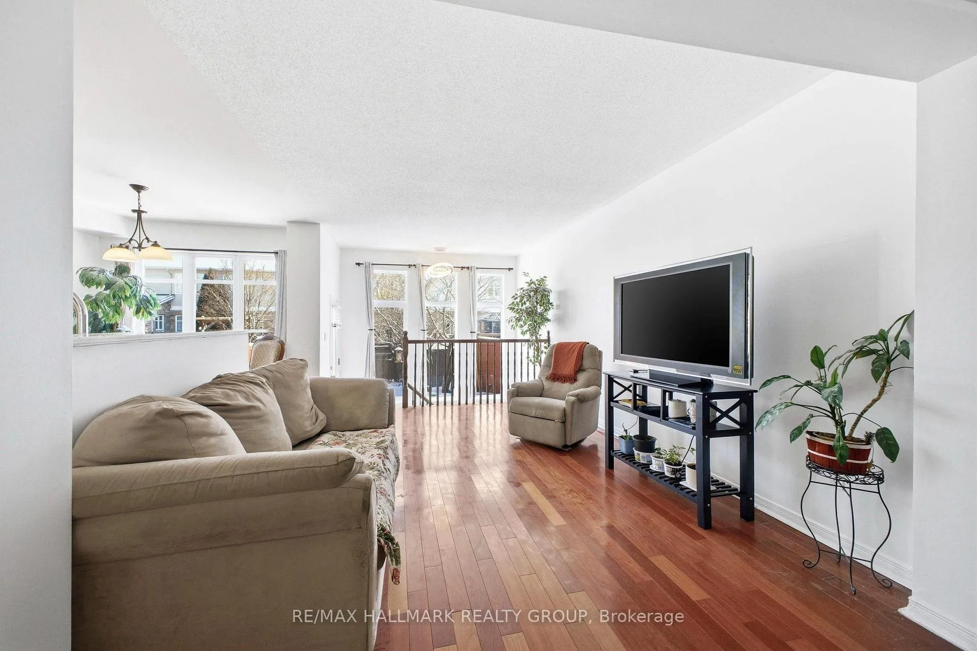 Photo 3 of 759 Everton Way, Ottawa, Riverside South/Gloucester Glen — HOMEH
