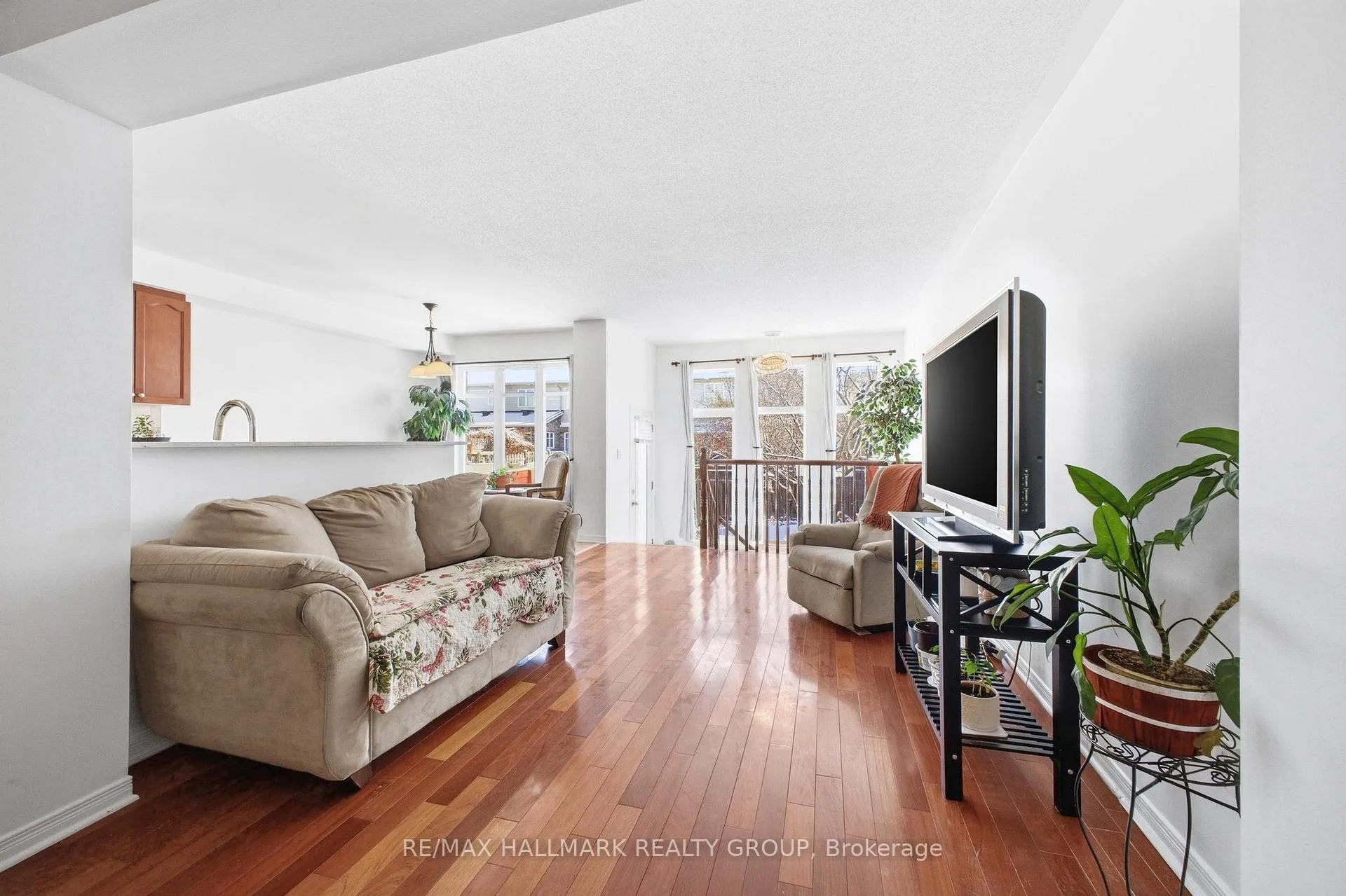 Photo 4 of 759 Everton Way, Ottawa, Riverside South/Gloucester Glen — HOMEH