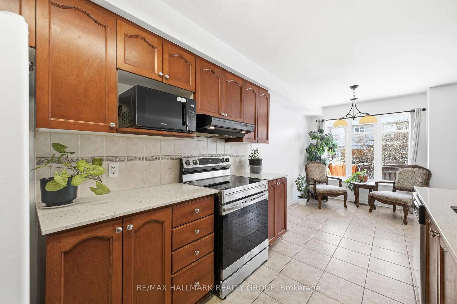 Photo 7 of 759 Everton Way, Ottawa, Riverside South/Gloucester Glen — HOMEH