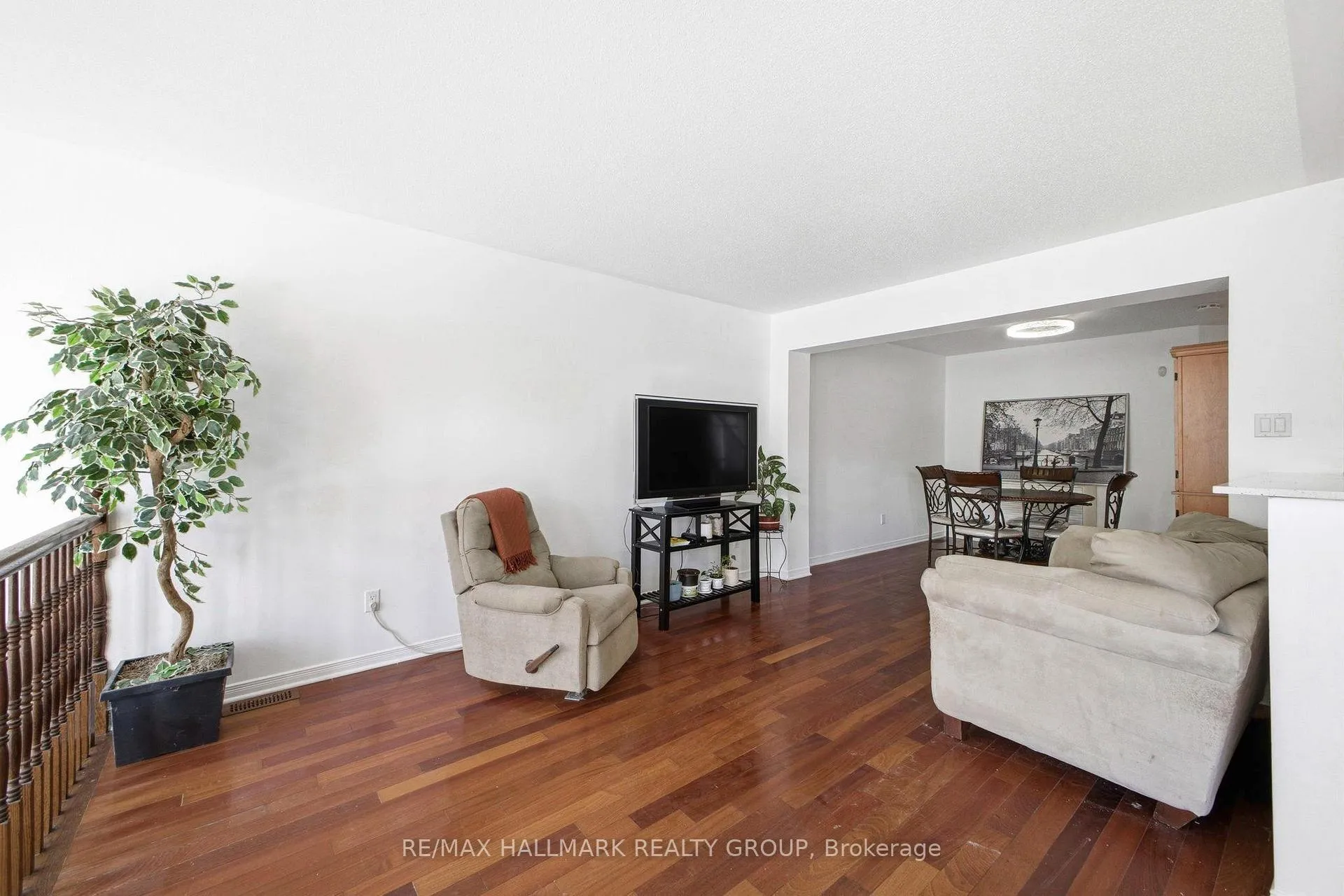 Photo 13 of 759 Everton Way, Ottawa, Riverside South/Gloucester Glen — HOMEH
