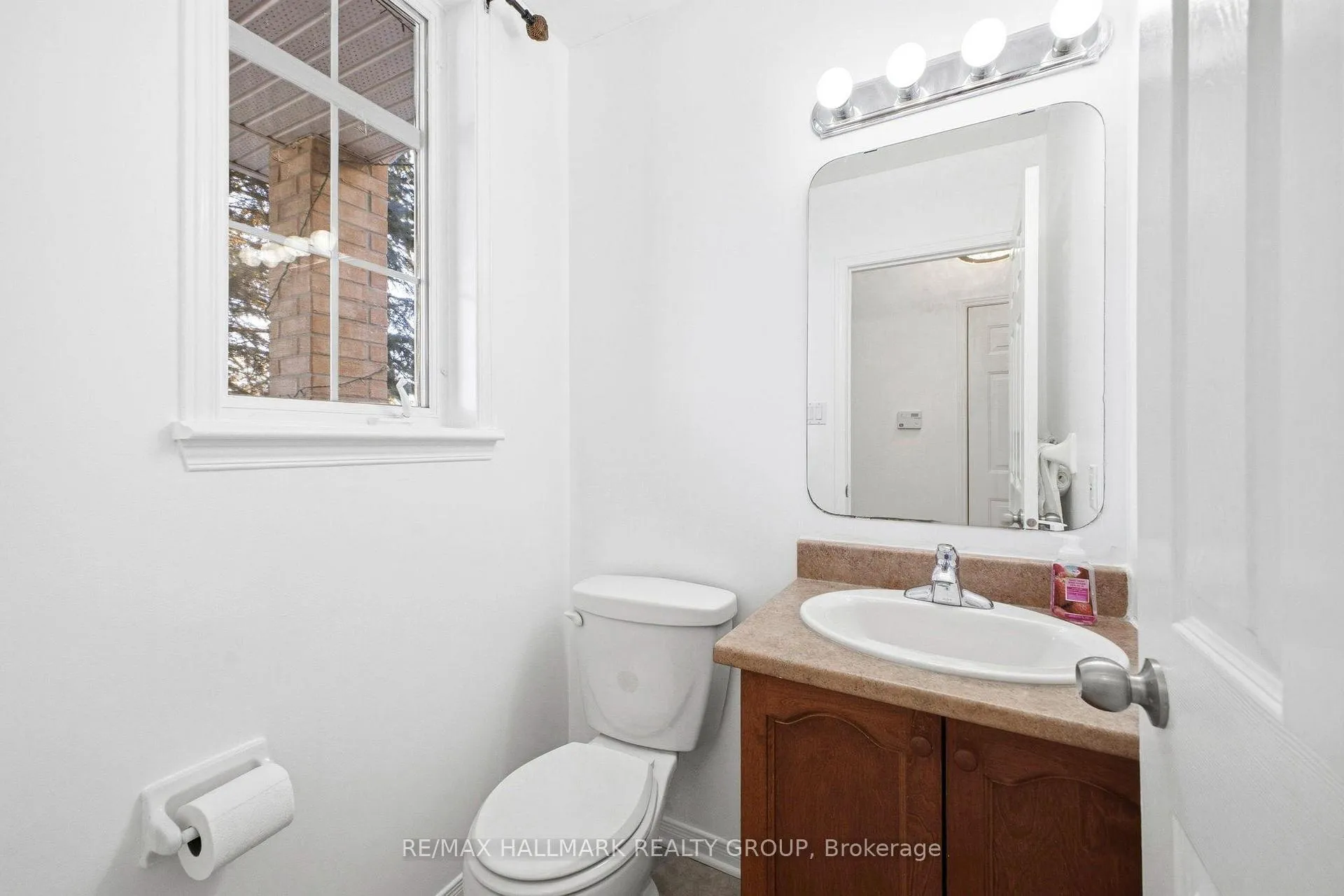 Photo 17 of 759 Everton Way, Ottawa, Riverside South/Gloucester Glen — HOMEH