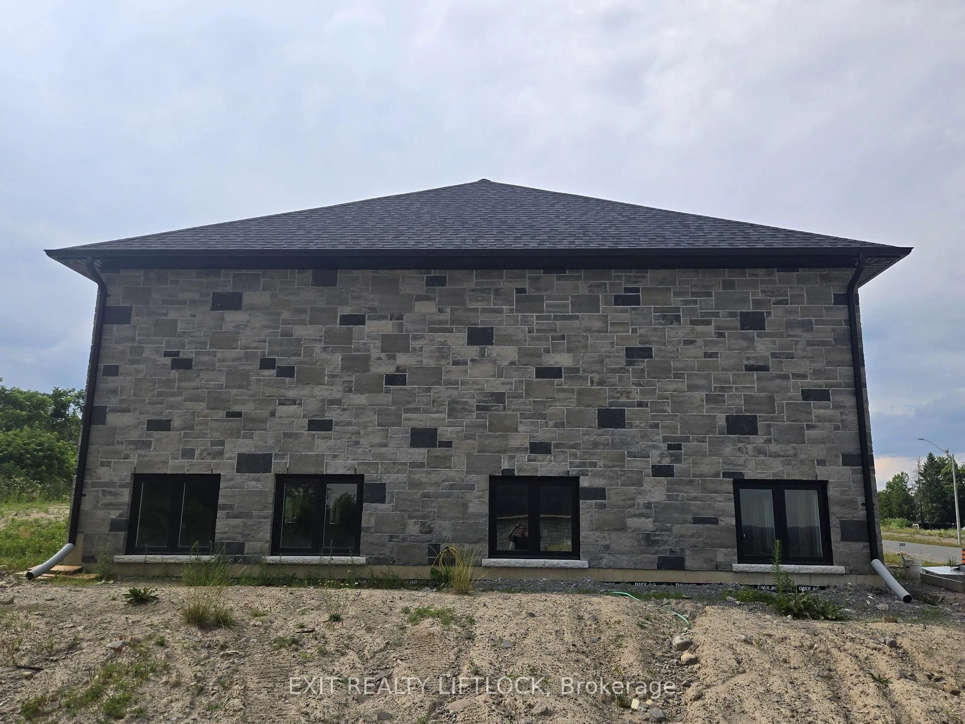 Photo 3 of 1936 Davenport Road, Cavan Monaghan, Cavan Twp — HOMEH
