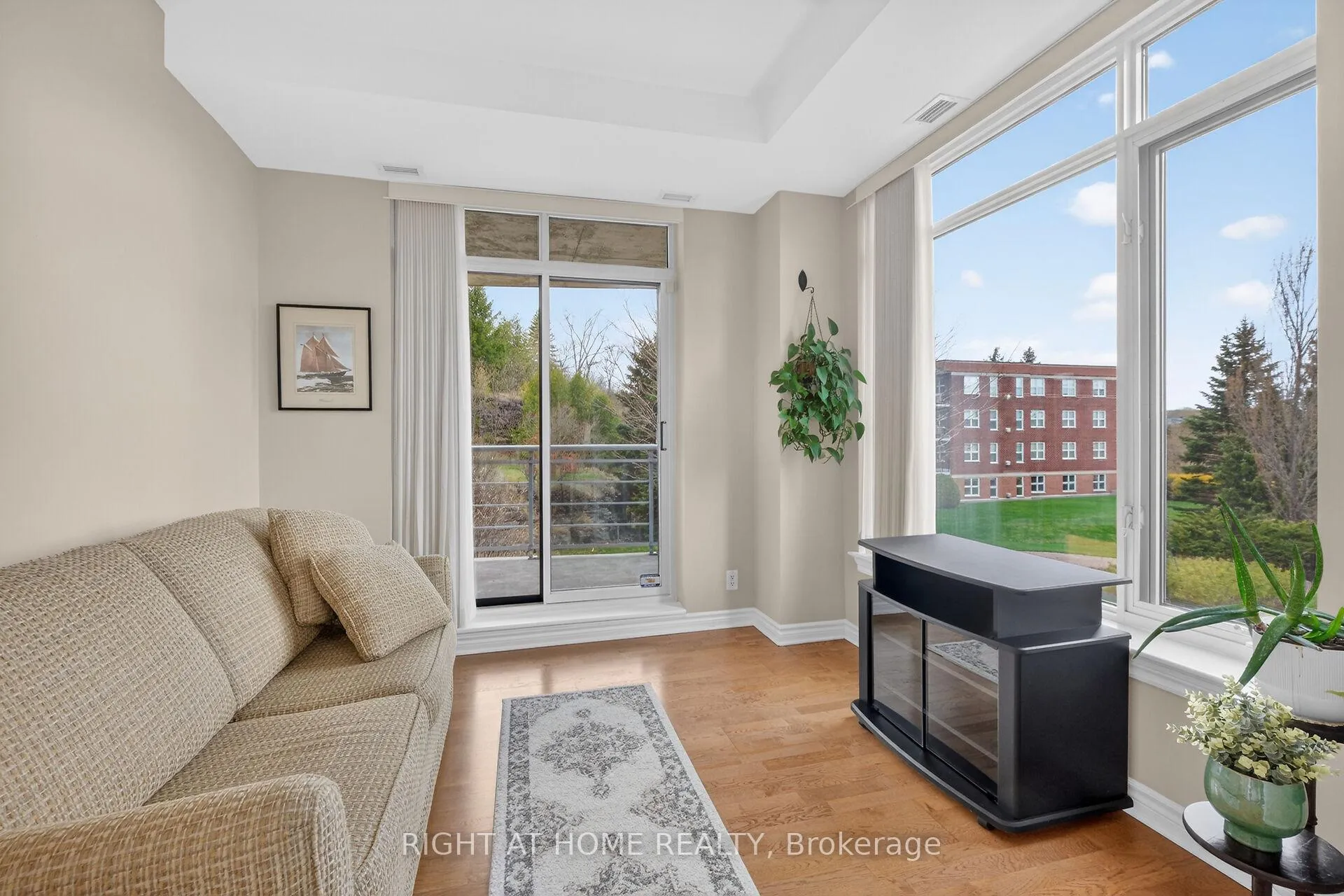 Photo 13 of Unit 307, 136 Darlington Private, Ottawa, Hunt Club/Western Community — HOMEH