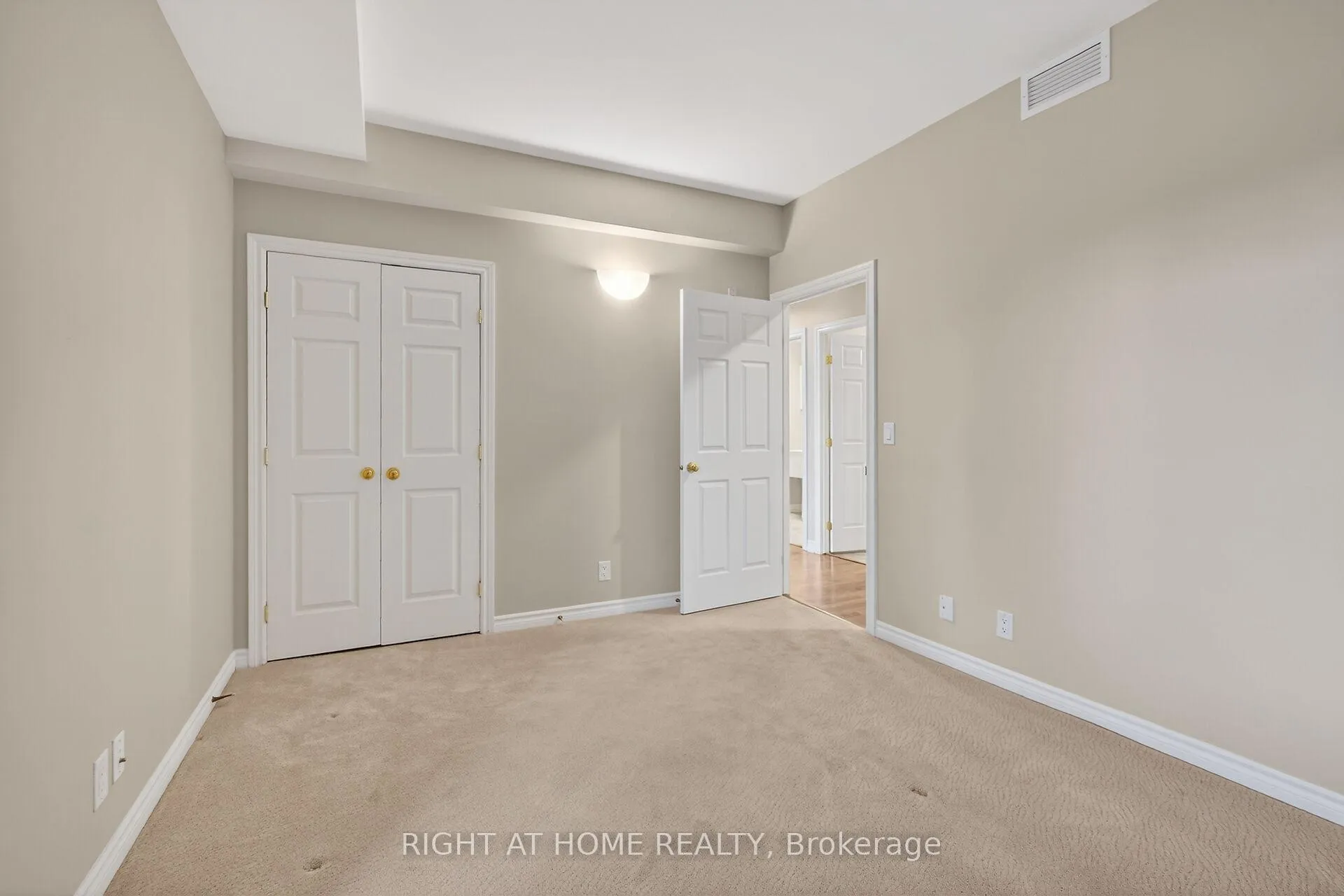 Photo 24 of Unit 307, 136 Darlington Private, Ottawa, Hunt Club/Western Community — HOMEH
