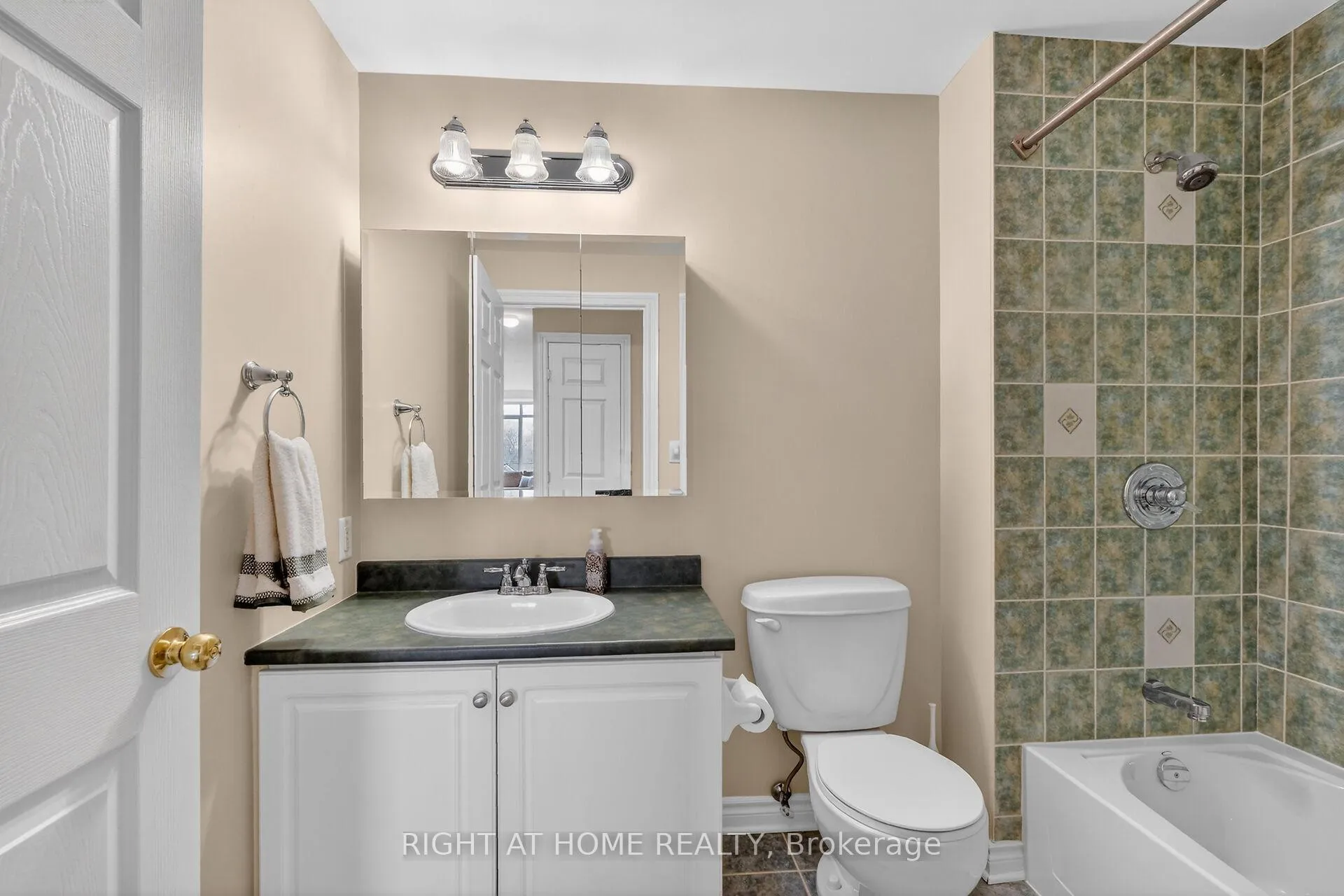 Photo 29 of Unit 307, 136 Darlington Private, Ottawa, Hunt Club/Western Community — HOMEH
