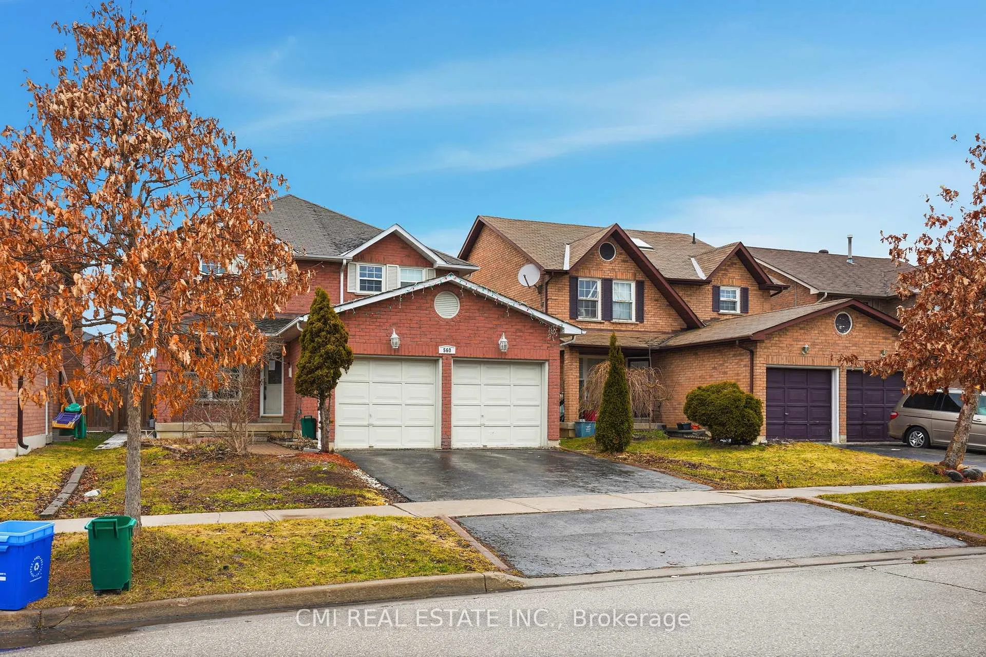 Photo 3 of 560 Steeple Hill, Pickering, Woodlands — HOMEH