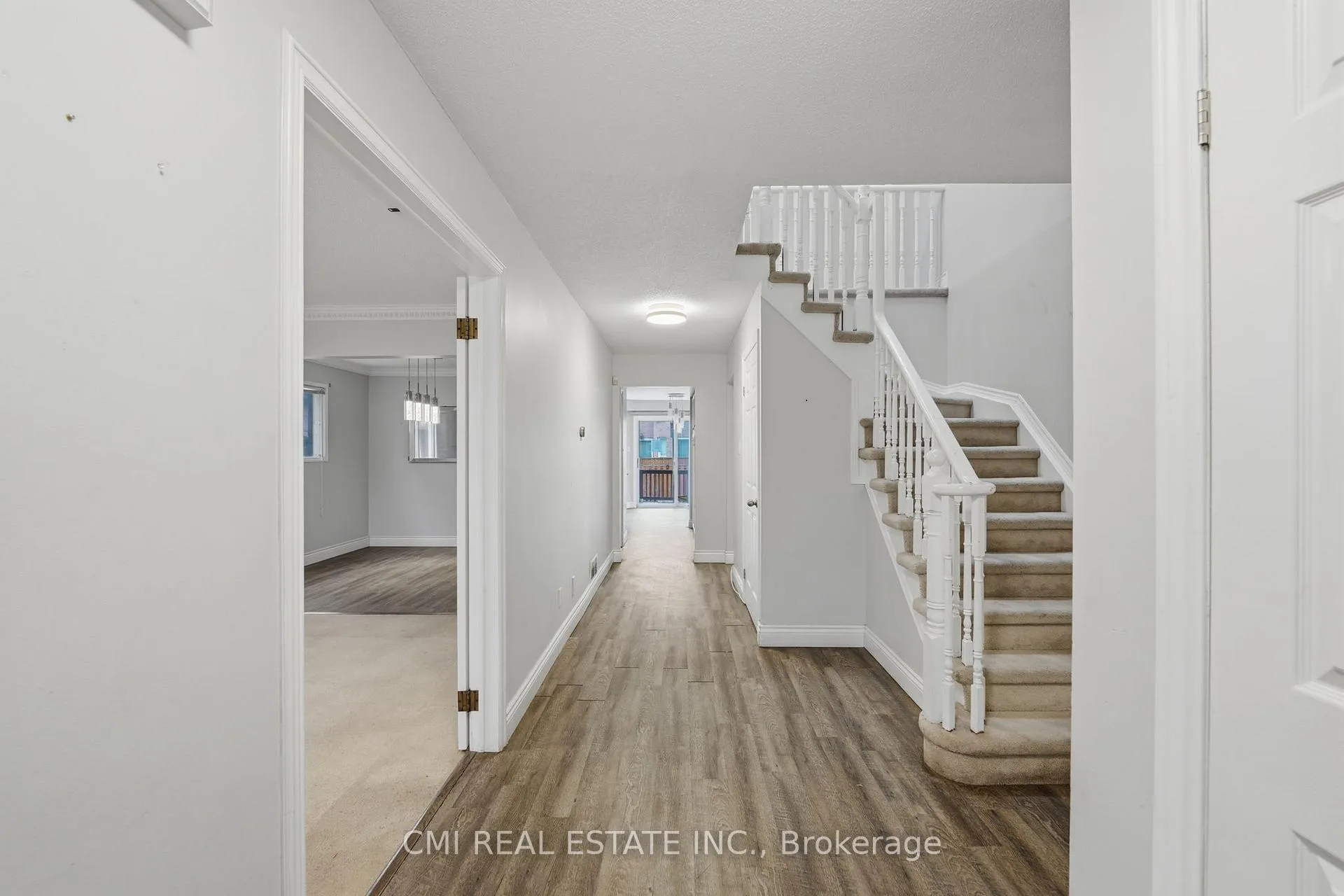 Photo 6 of 560 Steeple Hill, Pickering, Woodlands — HOMEH