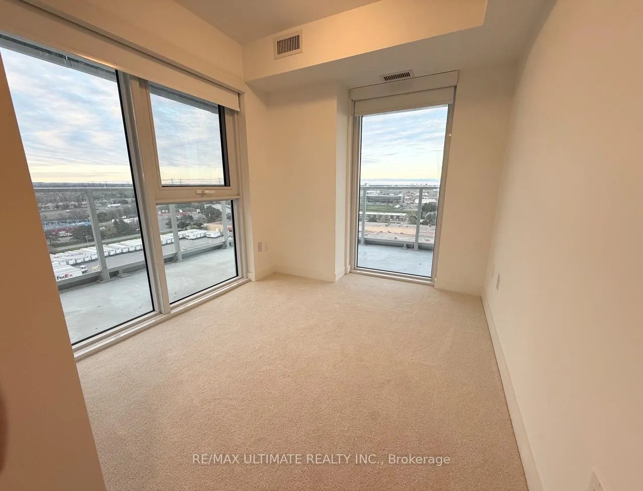 Photo 9 of Unit 1302, 1010 Sandy Beach Road, Pickering, Bay Ridges — HOMEH
