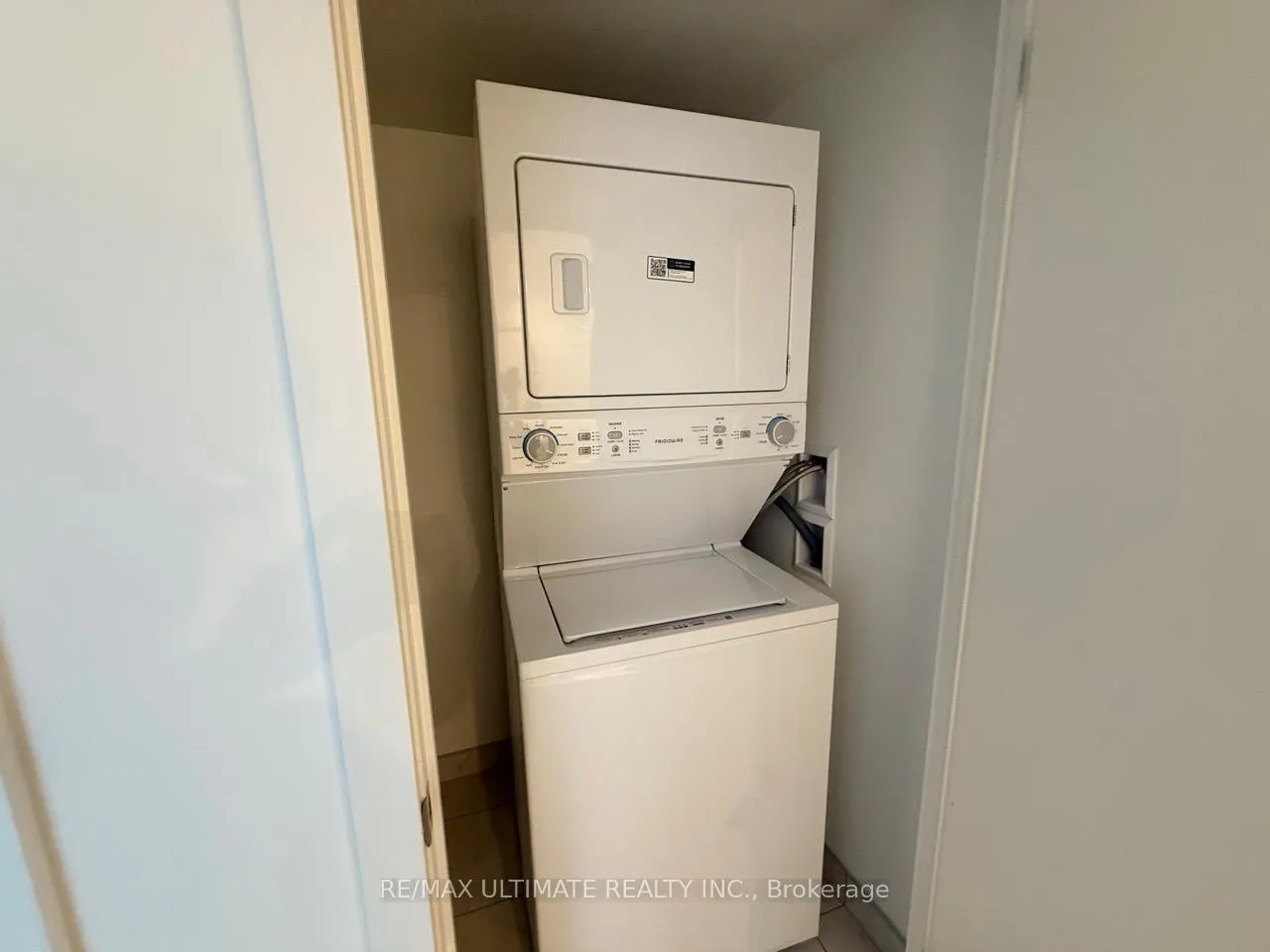 Photo 11 of Unit 1302, 1010 Sandy Beach Road, Pickering, Bay Ridges — HOMEH