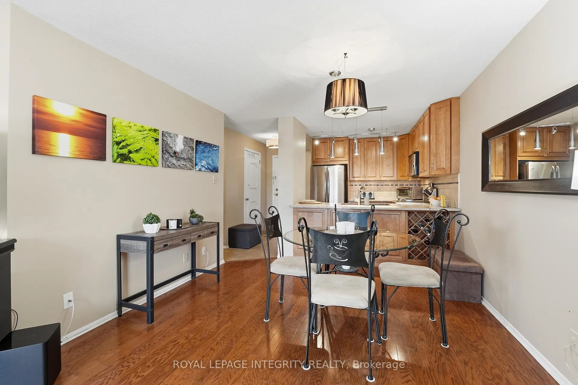 Photo 10 of Unit 315, 1099 Cadboro Road, Ottawa, Carson Grove — HOMEH