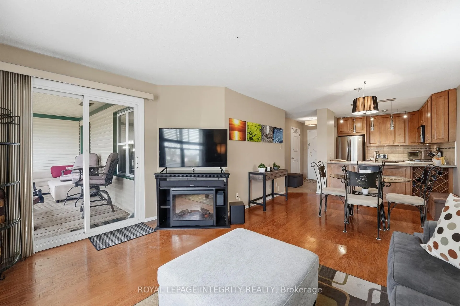 Photo 13 of Unit 315, 1099 Cadboro Road, Ottawa, Carson Grove — HOMEH