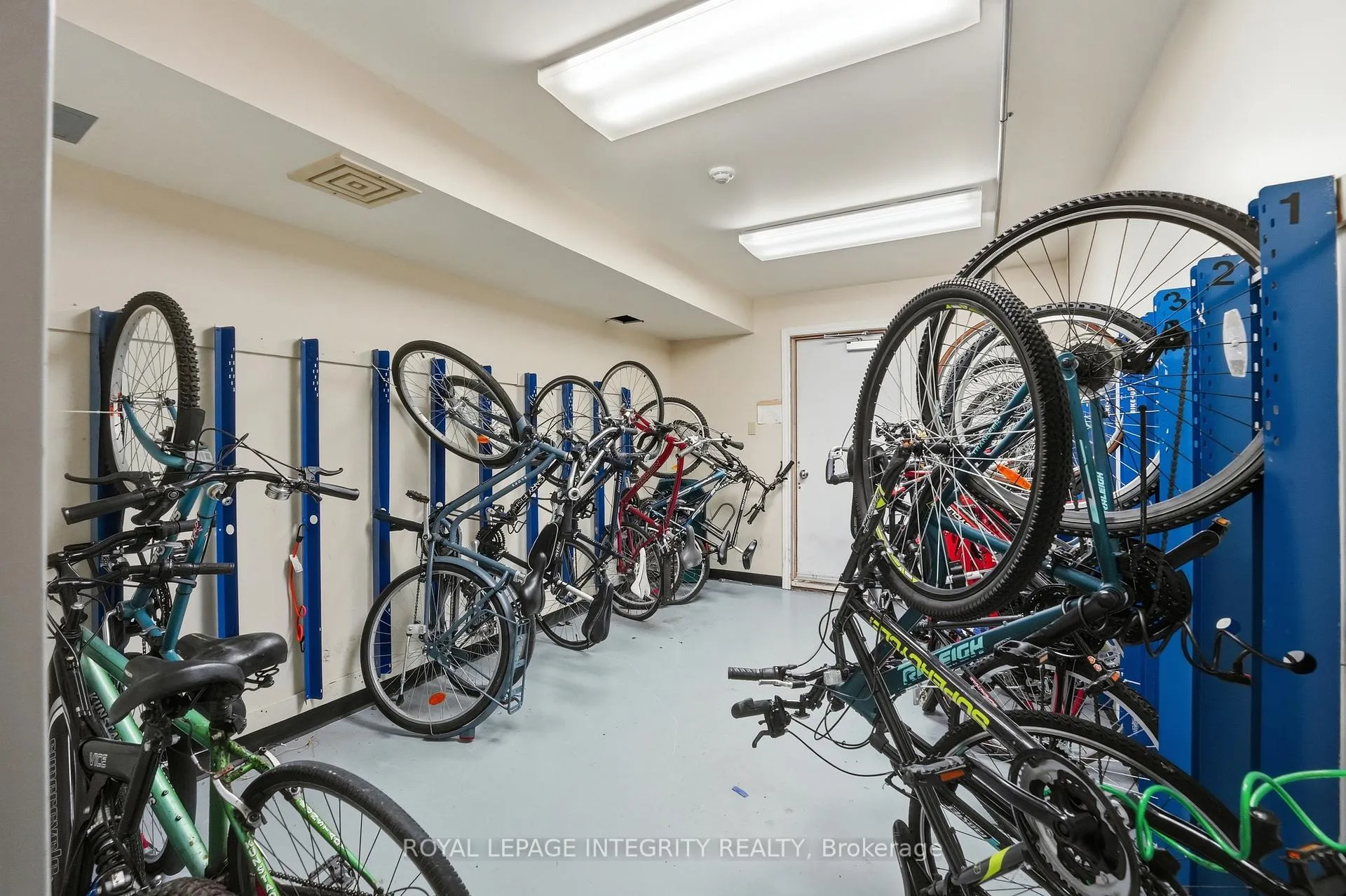 Photo 20 of Unit 315, 1099 Cadboro Road, Ottawa, Carson Grove — HOMEH