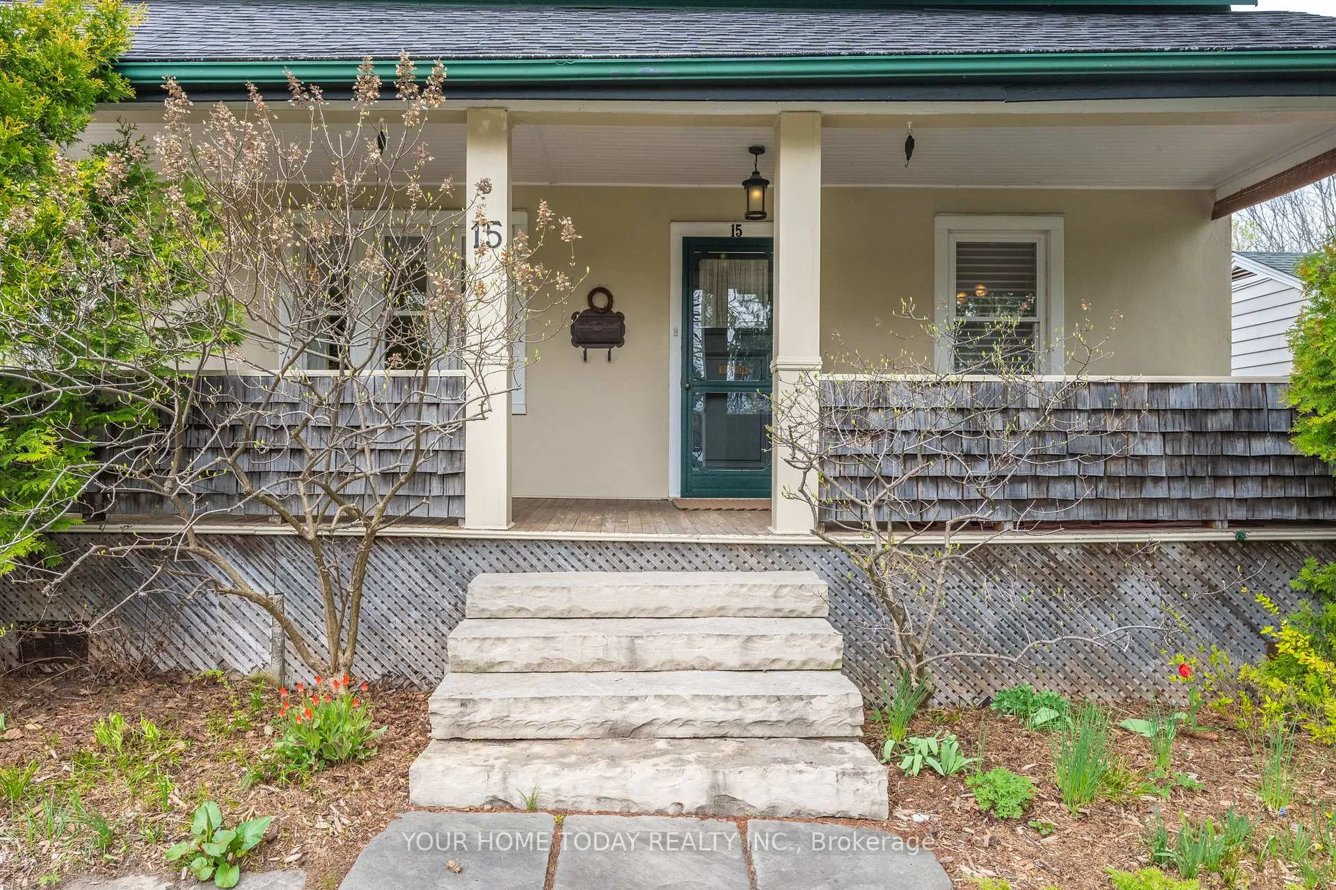 Photo 2 of 15 Albert Street, Halton Hills, Georgetown — HOMEH