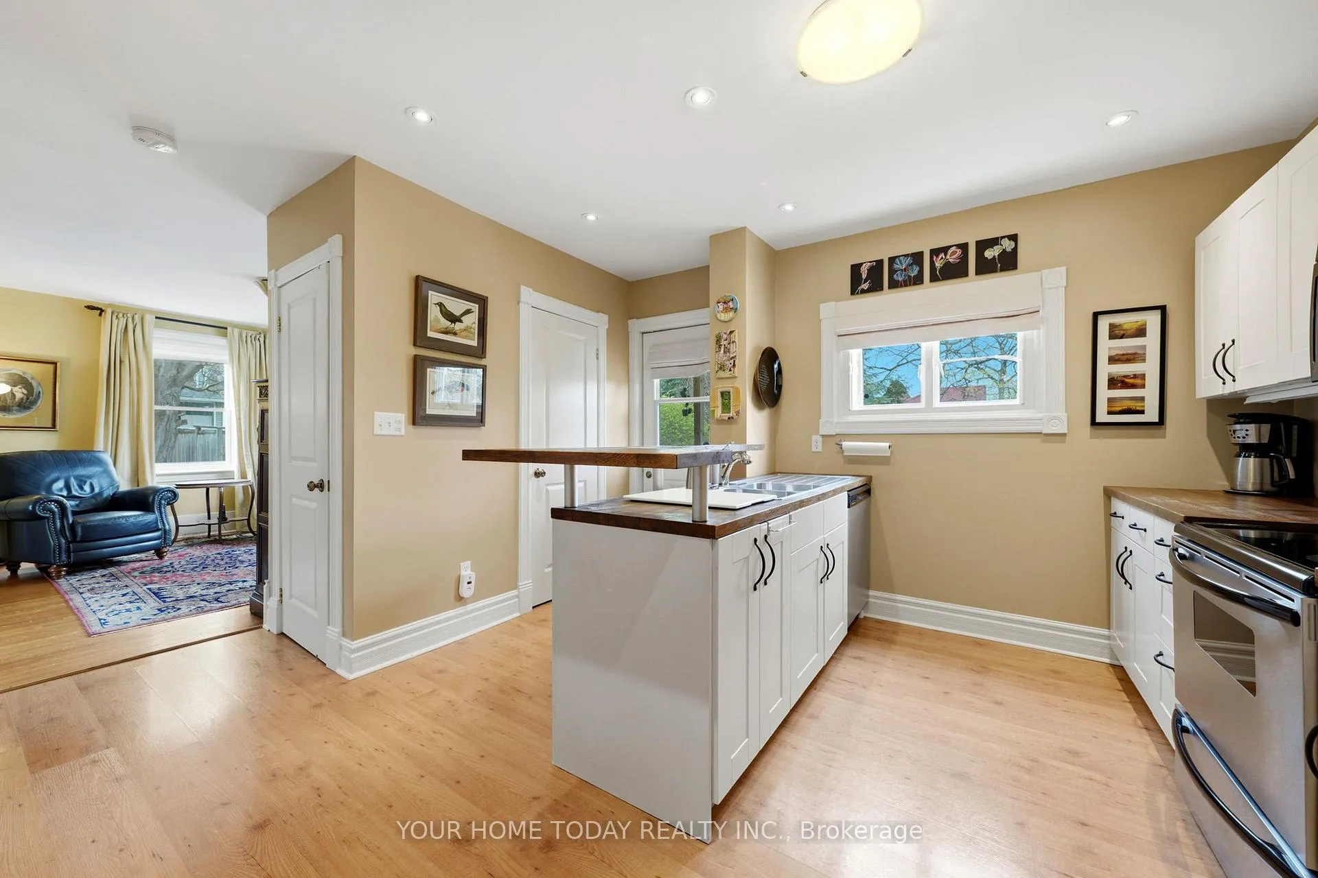 Photo 13 of 15 Albert Street, Halton Hills, Georgetown — HOMEH