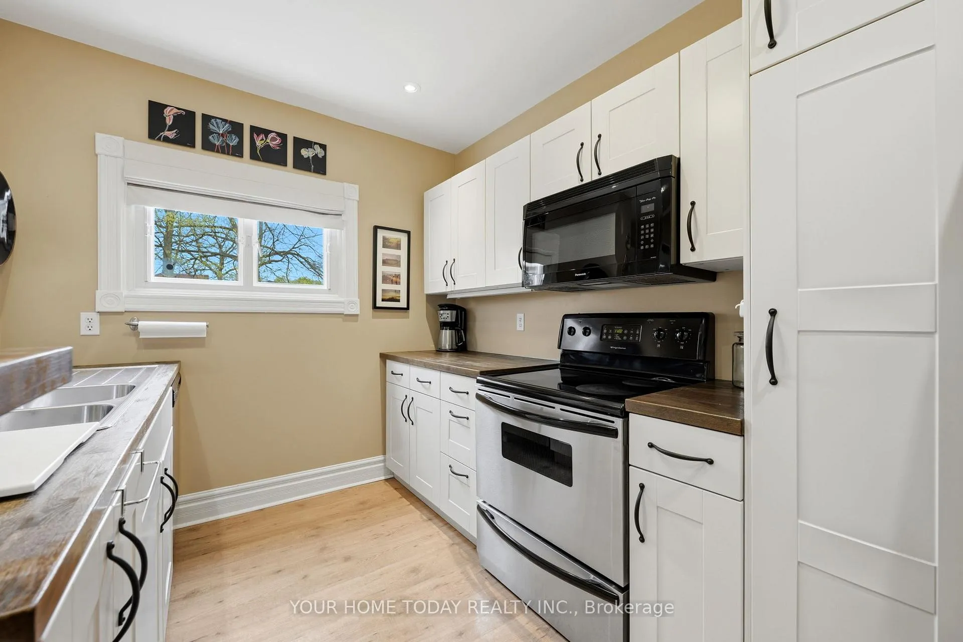 Photo 14 of 15 Albert Street, Halton Hills, Georgetown — HOMEH
