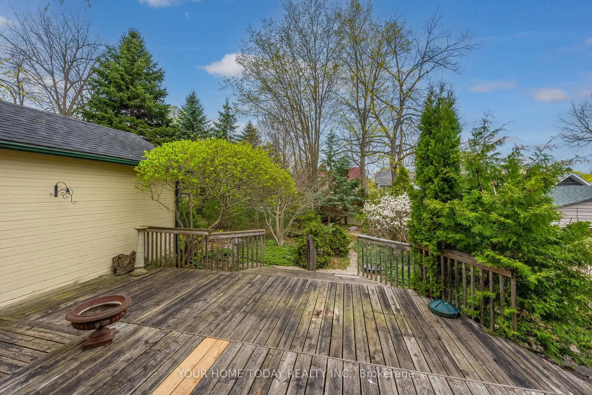 Photo 26 of 15 Albert Street, Halton Hills, Georgetown — HOMEH