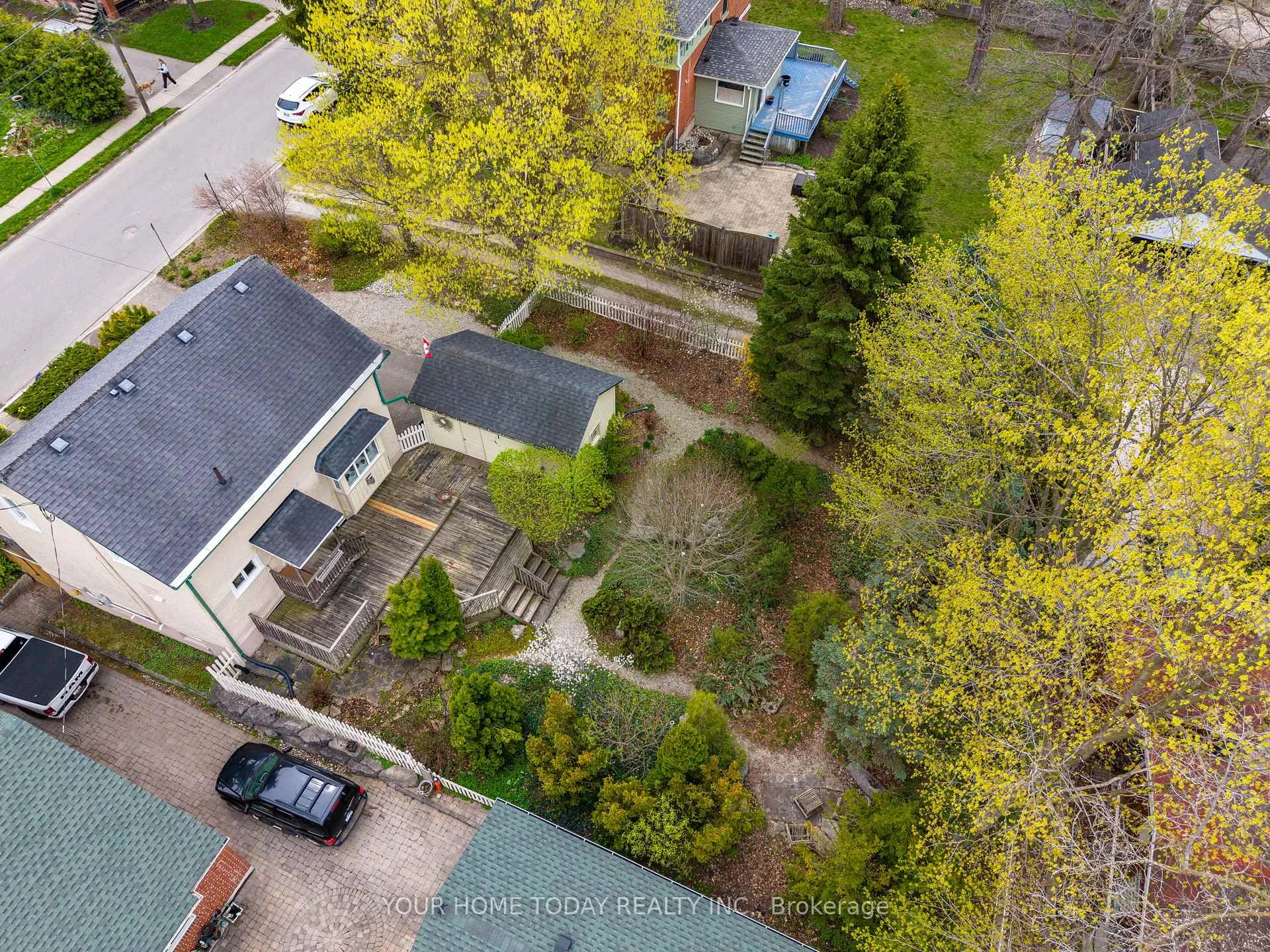 Photo 36 of 15 Albert Street, Halton Hills, Georgetown — HOMEH