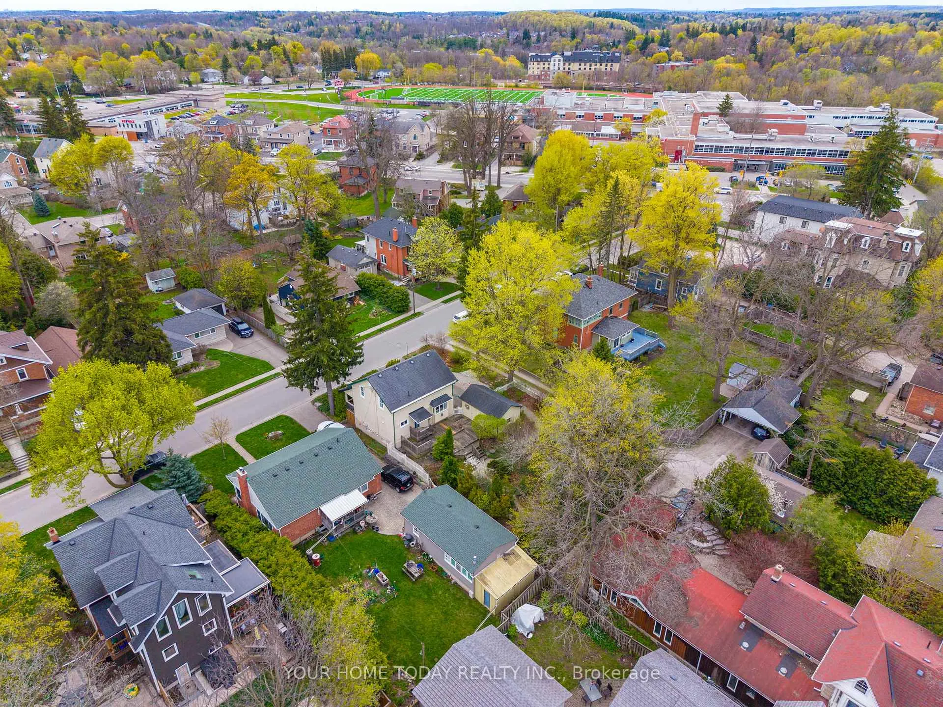 Photo 37 of 15 Albert Street, Halton Hills, Georgetown — HOMEH