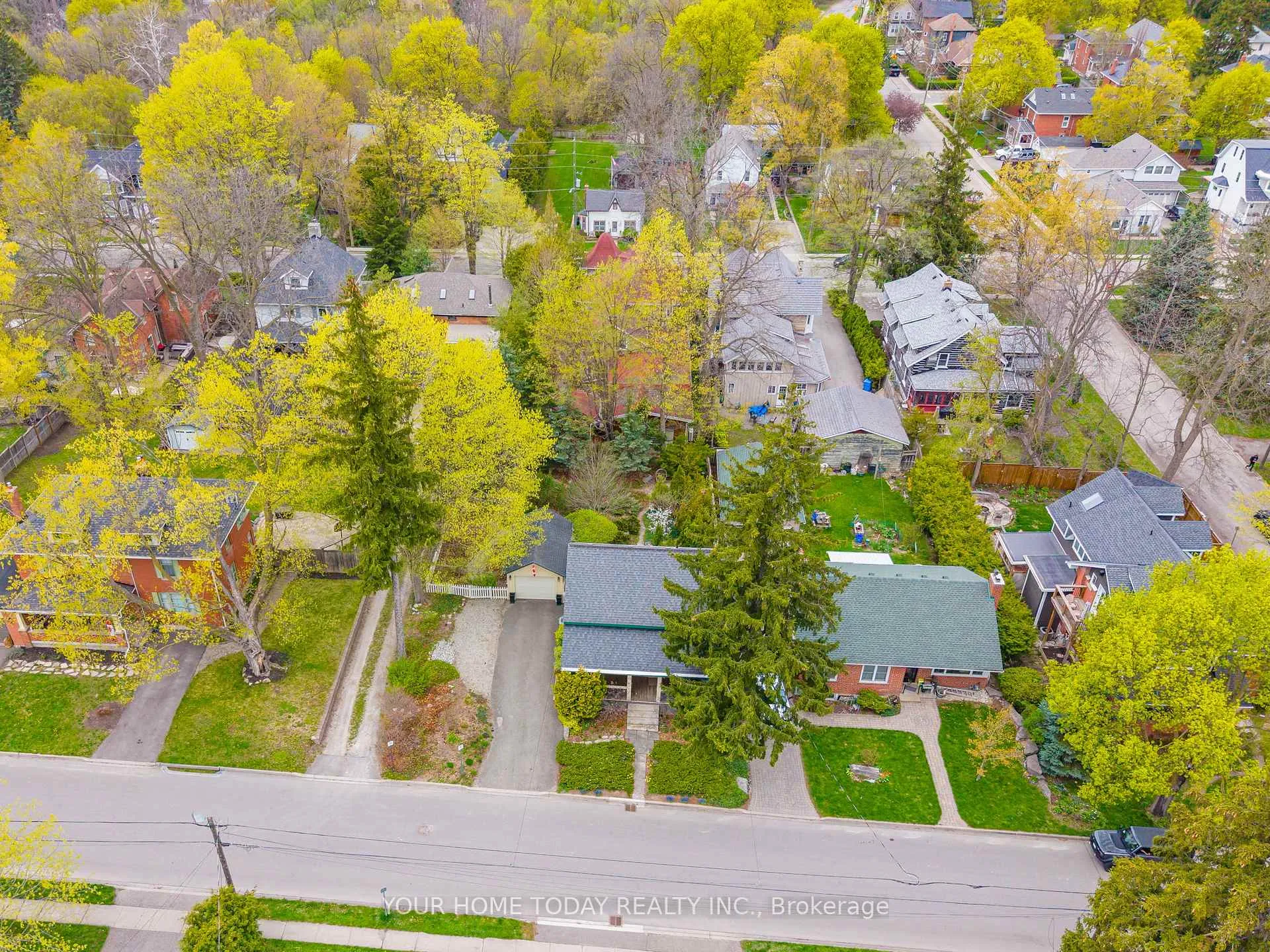 Photo 38 of 15 Albert Street, Halton Hills, Georgetown — HOMEH