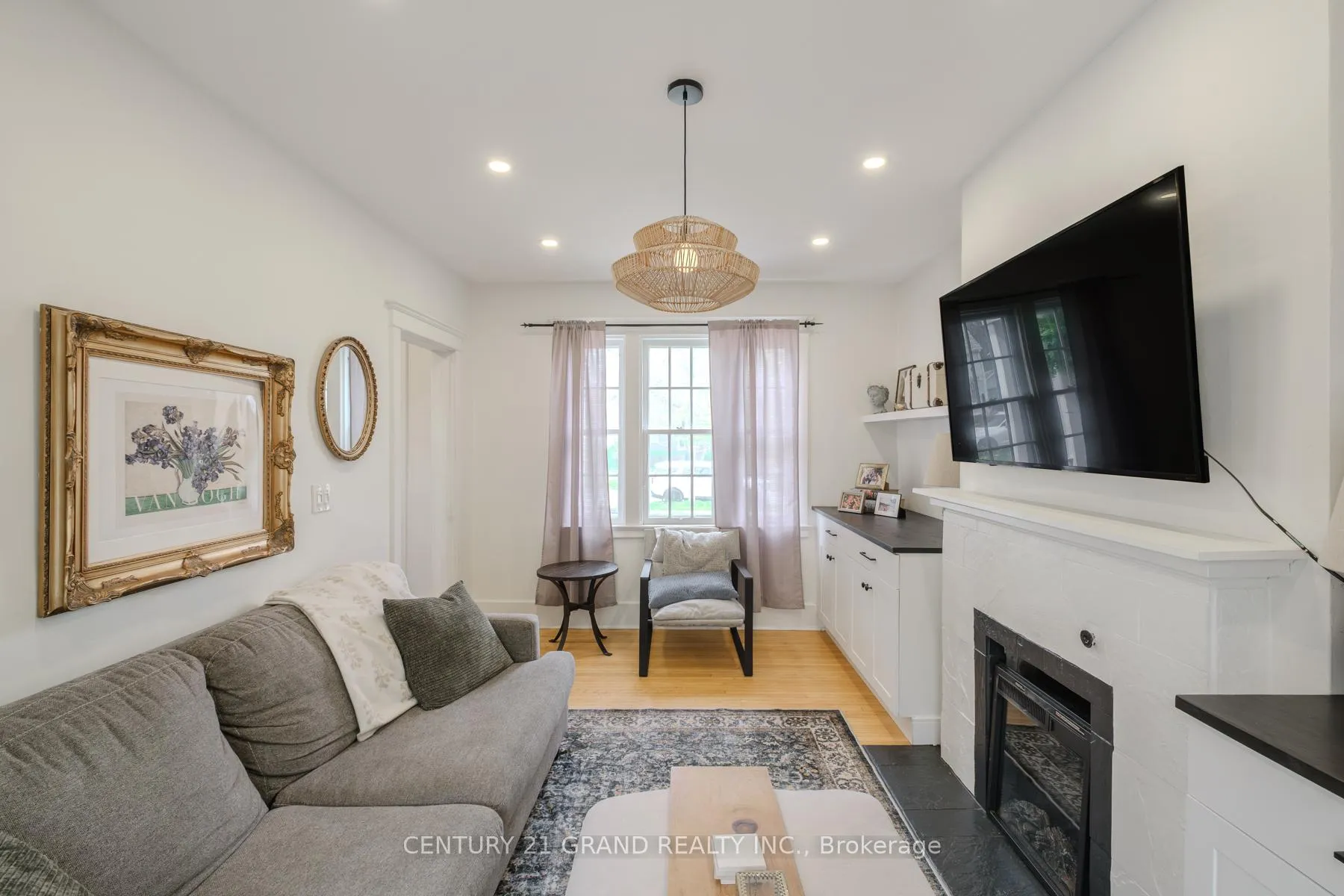 Photo 9 of 58 Lincoln Avenue, Brantford — HOMEH
