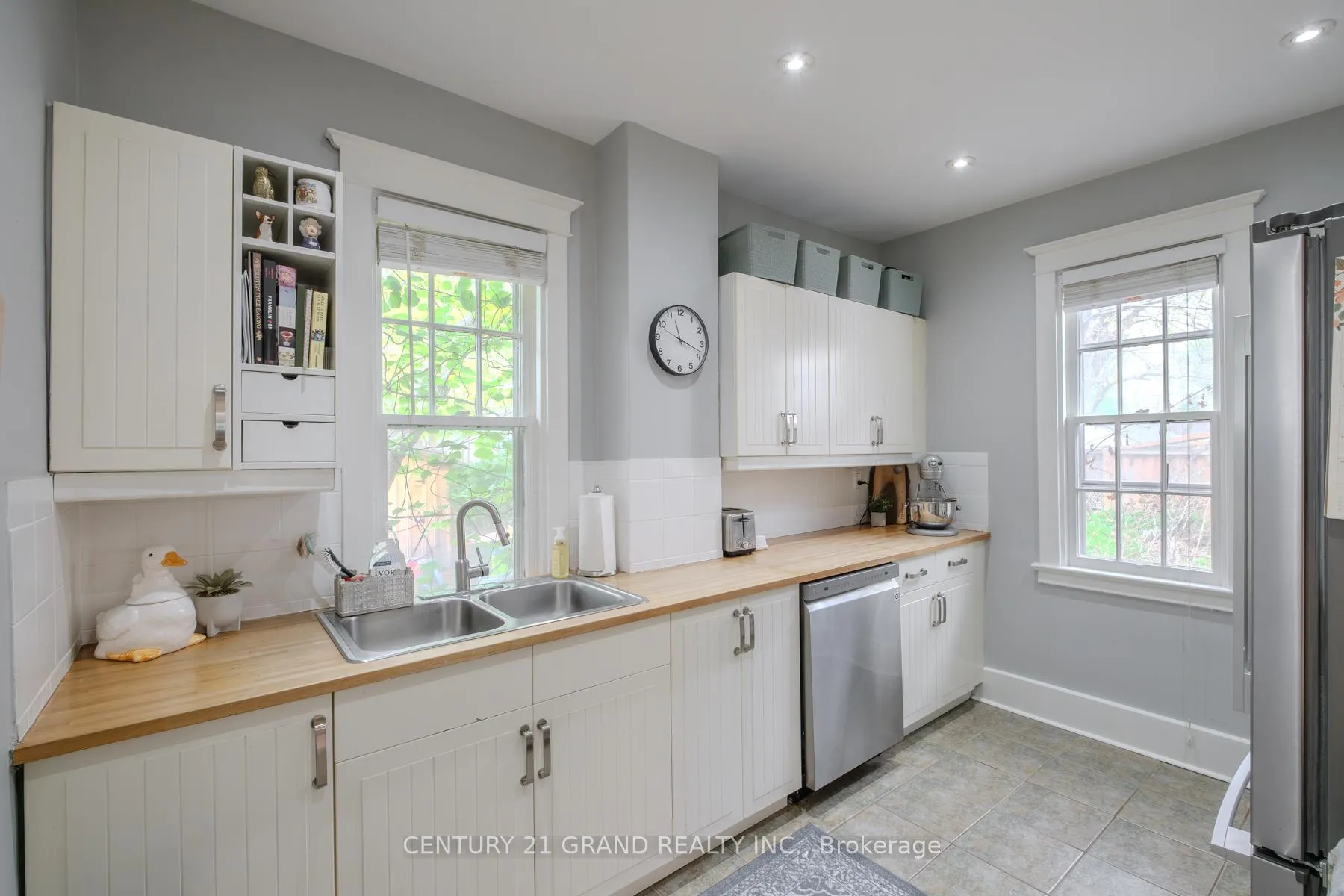 Photo 14 of 58 Lincoln Avenue, Brantford — HOMEH