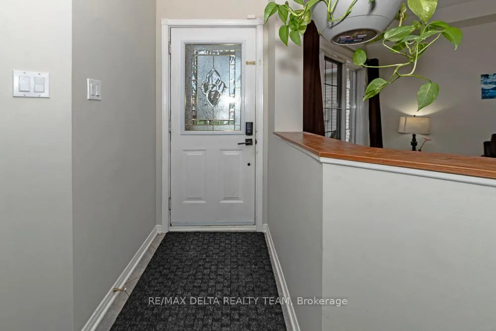 Photo 5 of 125 Stoneway Drive, Ottawa, Barrhaven East — HOMEH