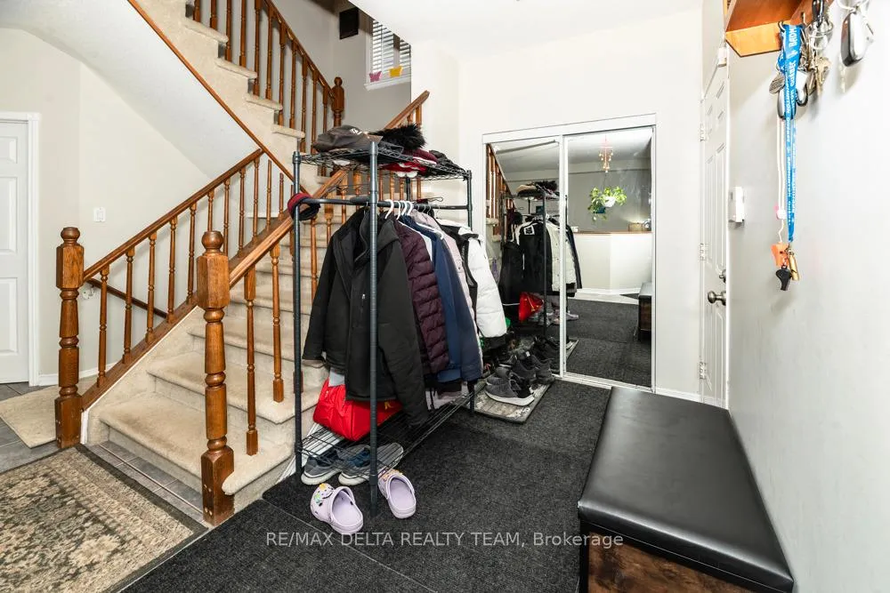 Photo 6 of 125 Stoneway Drive, Ottawa, Barrhaven East — HOMEH