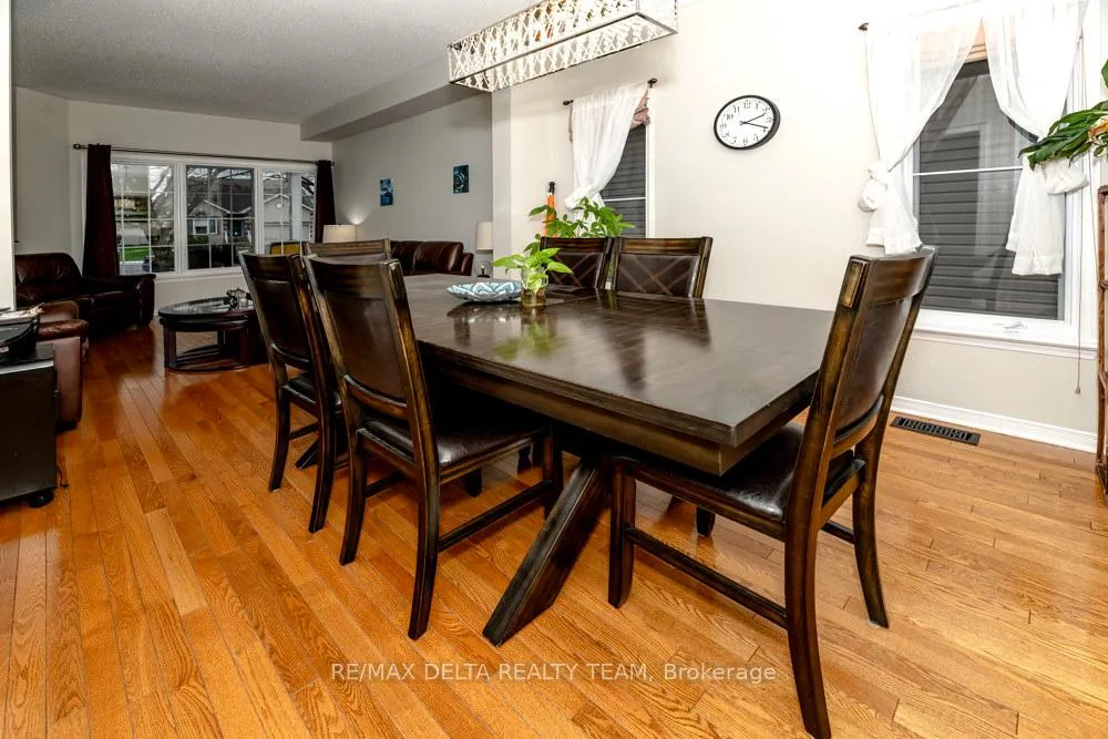 Photo 14 of 125 Stoneway Drive, Ottawa, Barrhaven East — HOMEH