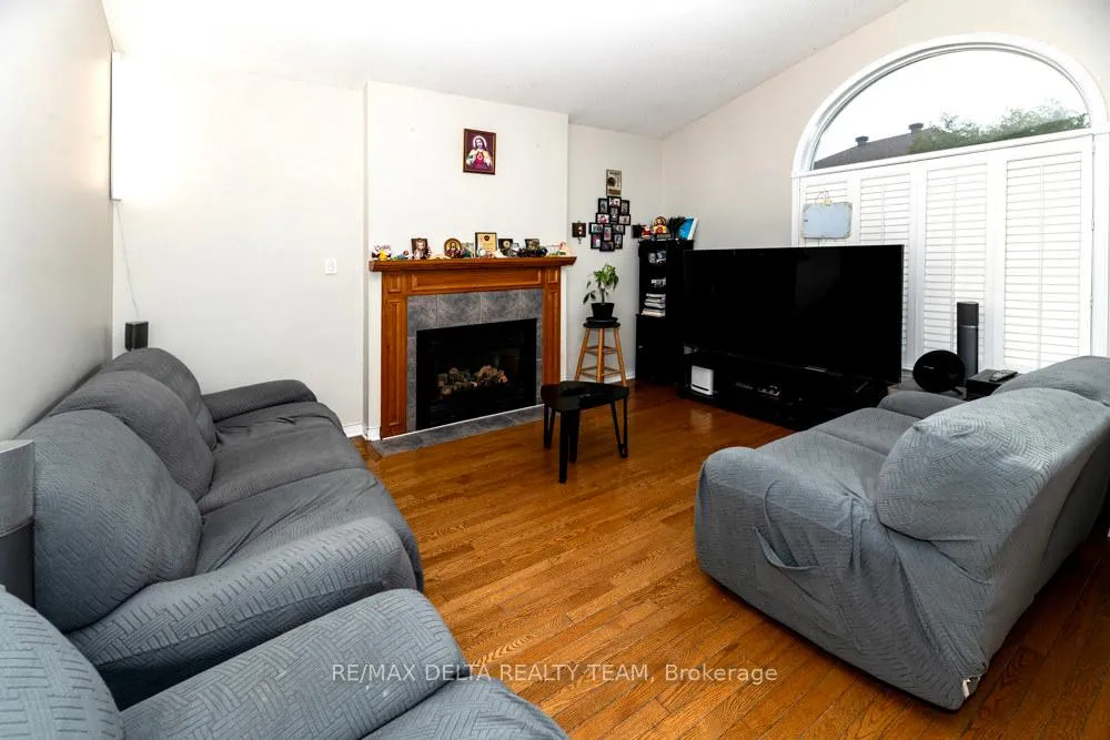 Photo 16 of 125 Stoneway Drive, Ottawa, Barrhaven East — HOMEH