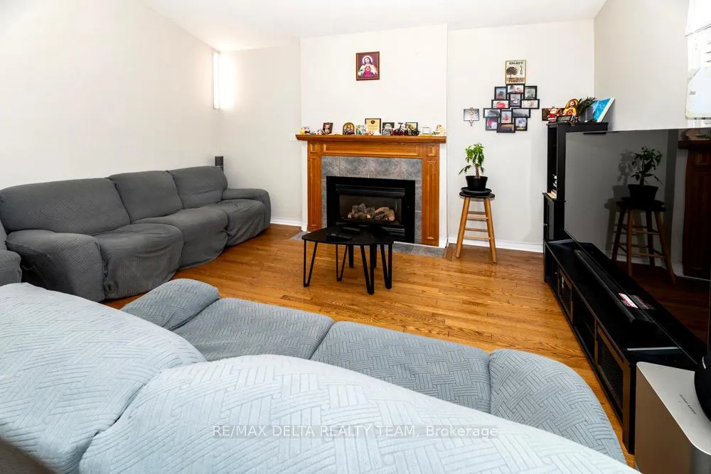 Photo 17 of 125 Stoneway Drive, Ottawa, Barrhaven East — HOMEH