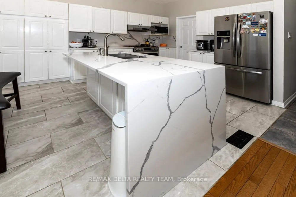 Photo 23 of 125 Stoneway Drive, Ottawa, Barrhaven East — HOMEH
