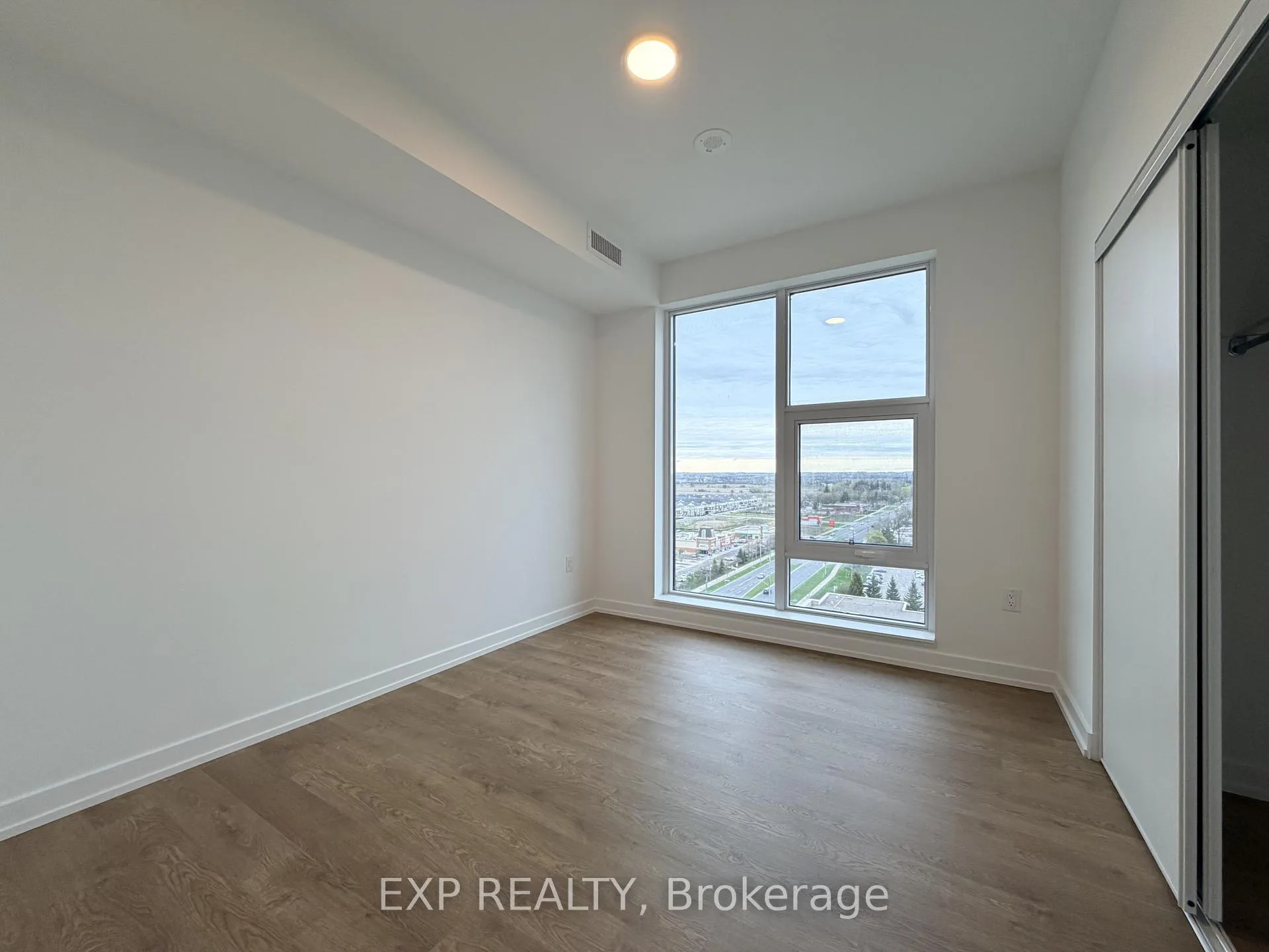 Photo 10 of Unit 1610, 9763 Markham Road, Markham, Greensborough — HOMEH
