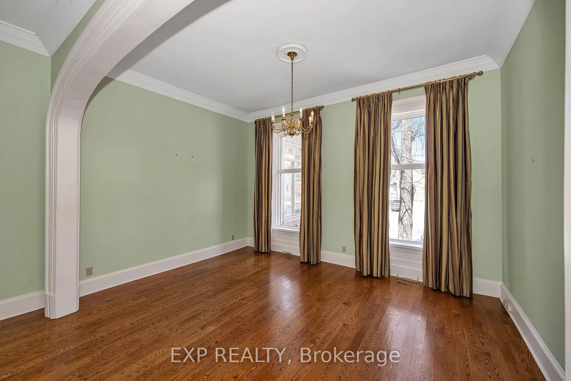 Photo 5 of Unit 2, 274 Daly Avenue, Ottawa, Sandy Hill — HOMEH