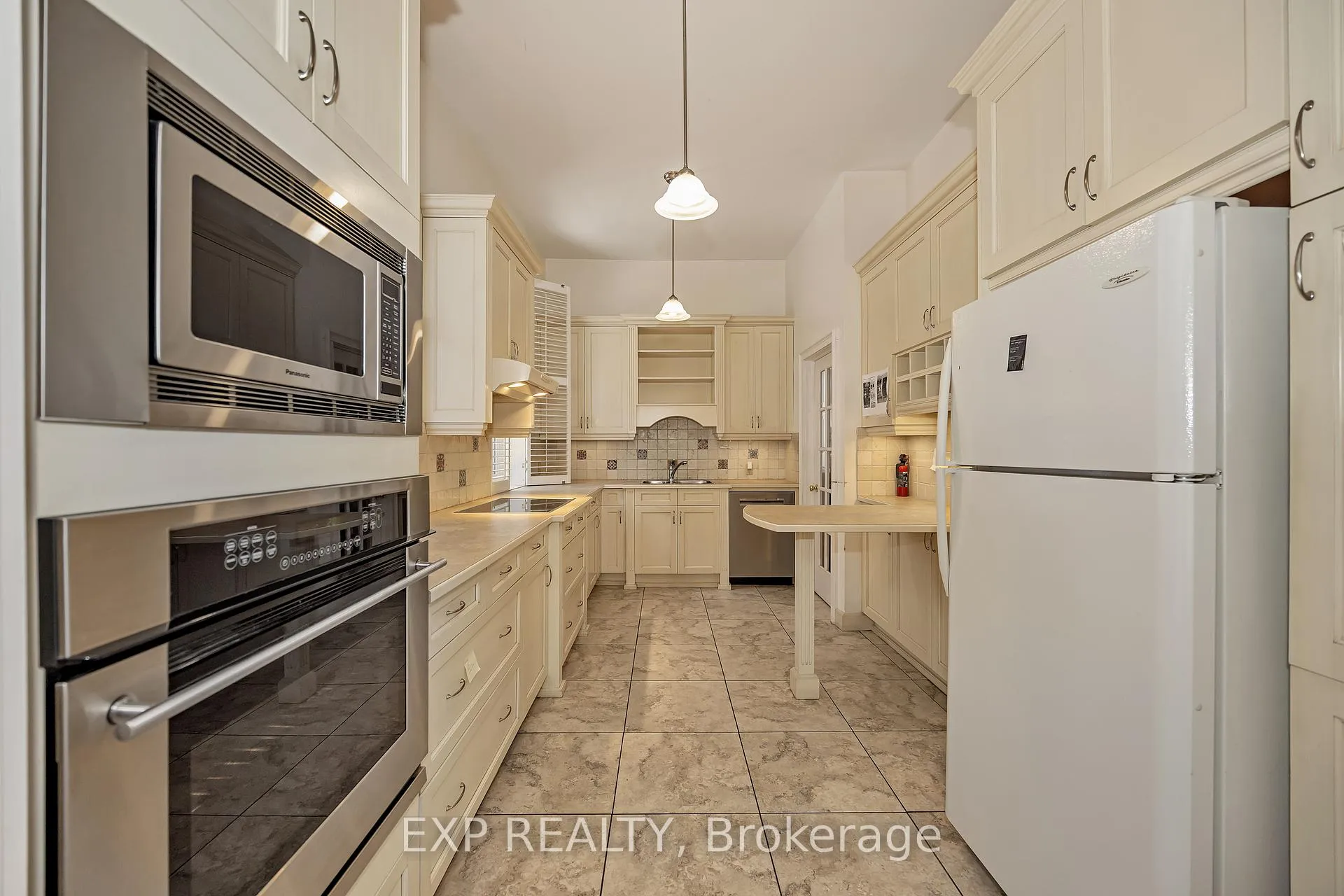 Photo 7 of Unit 2, 274 Daly Avenue, Ottawa, Sandy Hill — HOMEH