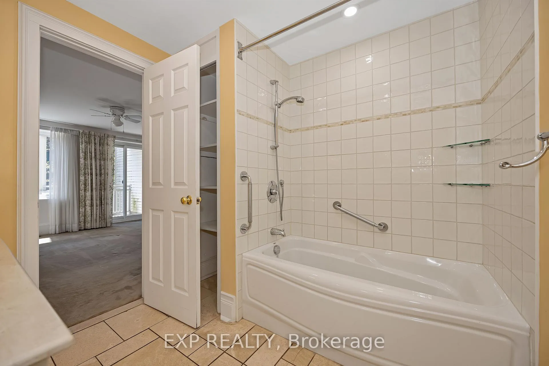 Photo 11 of Unit 2, 274 Daly Avenue, Ottawa, Sandy Hill — HOMEH