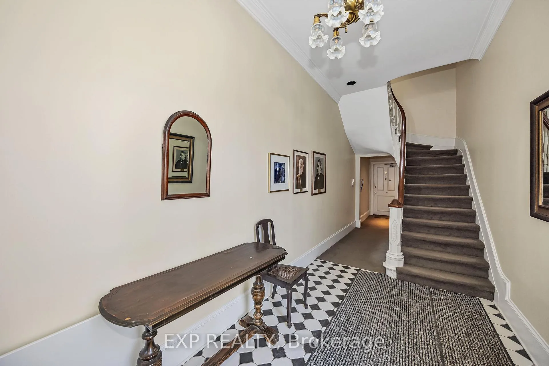 Photo 17 of Unit 2, 274 Daly Avenue, Ottawa, Sandy Hill — HOMEH