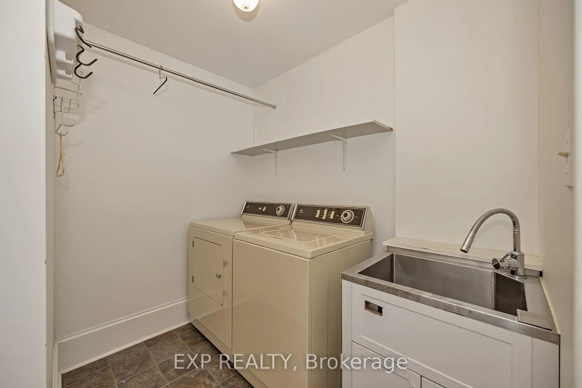 Photo 19 of Unit 2, 274 Daly Avenue, Ottawa, Sandy Hill — HOMEH