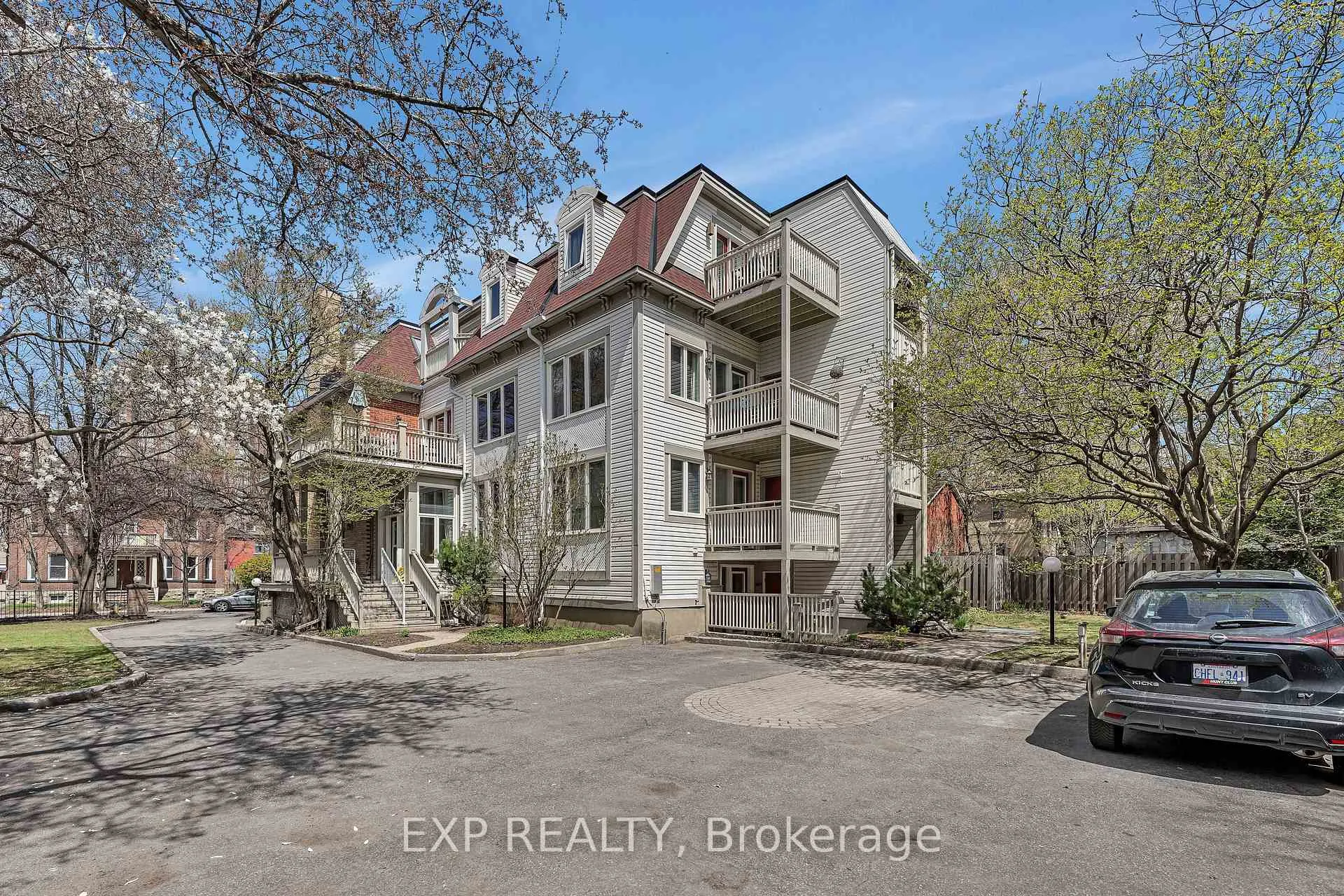 Photo 21 of Unit 2, 274 Daly Avenue, Ottawa, Sandy Hill — HOMEH