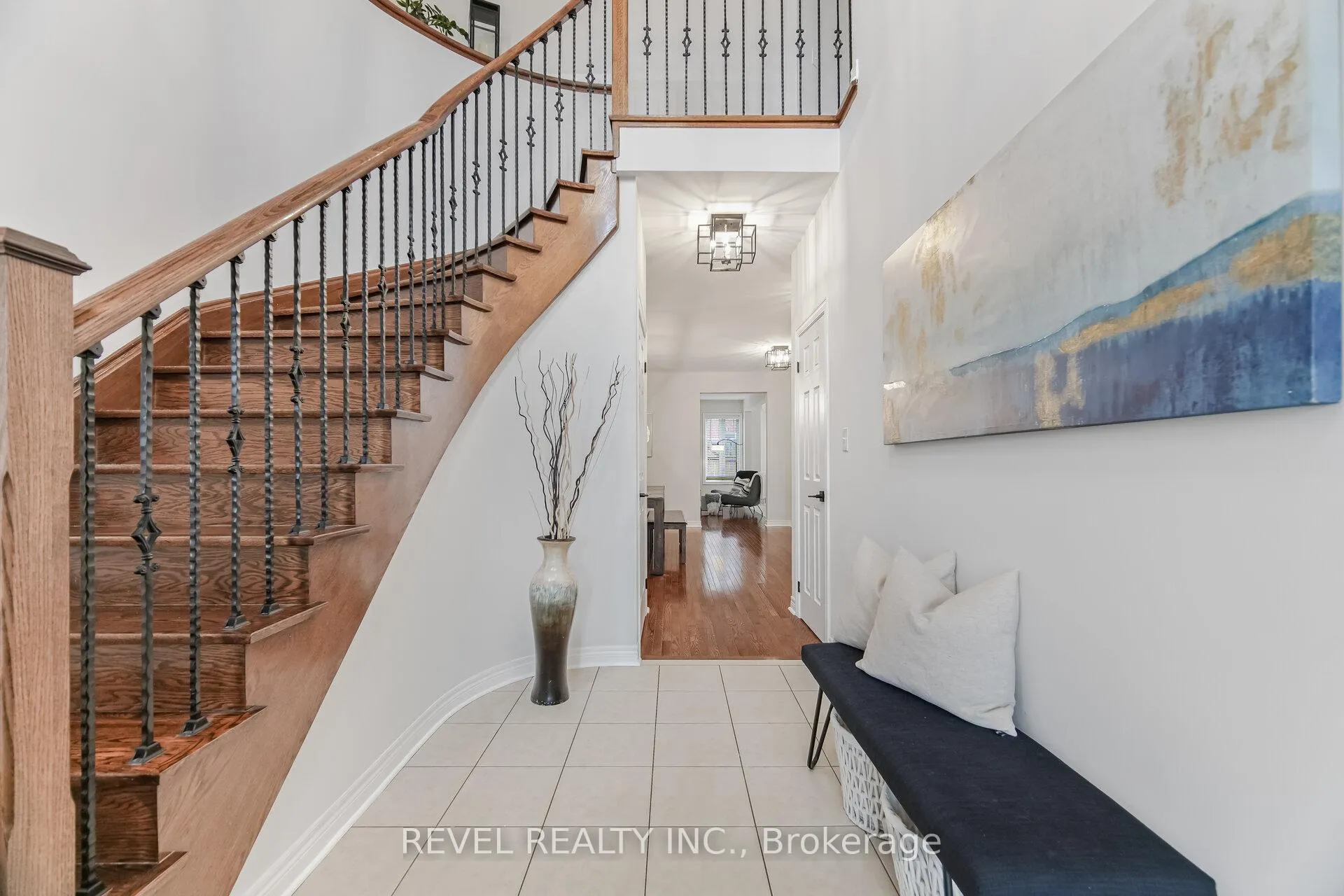Photo 5 of 323 Bessborough Drive, Milton, Harrison — HOMEH