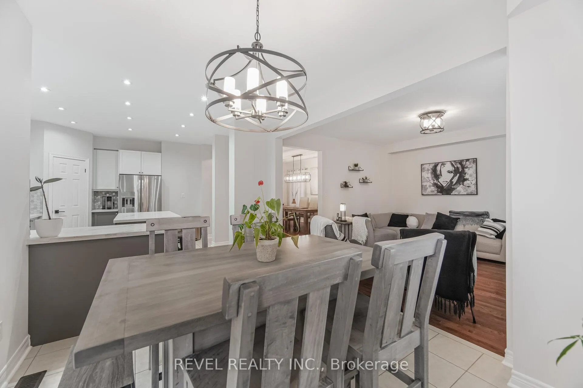 Photo 19 of 323 Bessborough Drive, Milton, Harrison — HOMEH