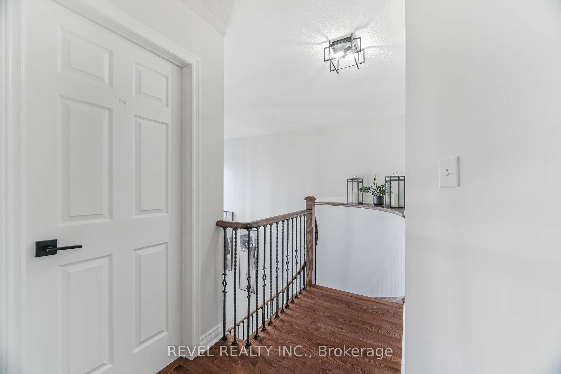 Photo 21 of 323 Bessborough Drive, Milton, Harrison — HOMEH