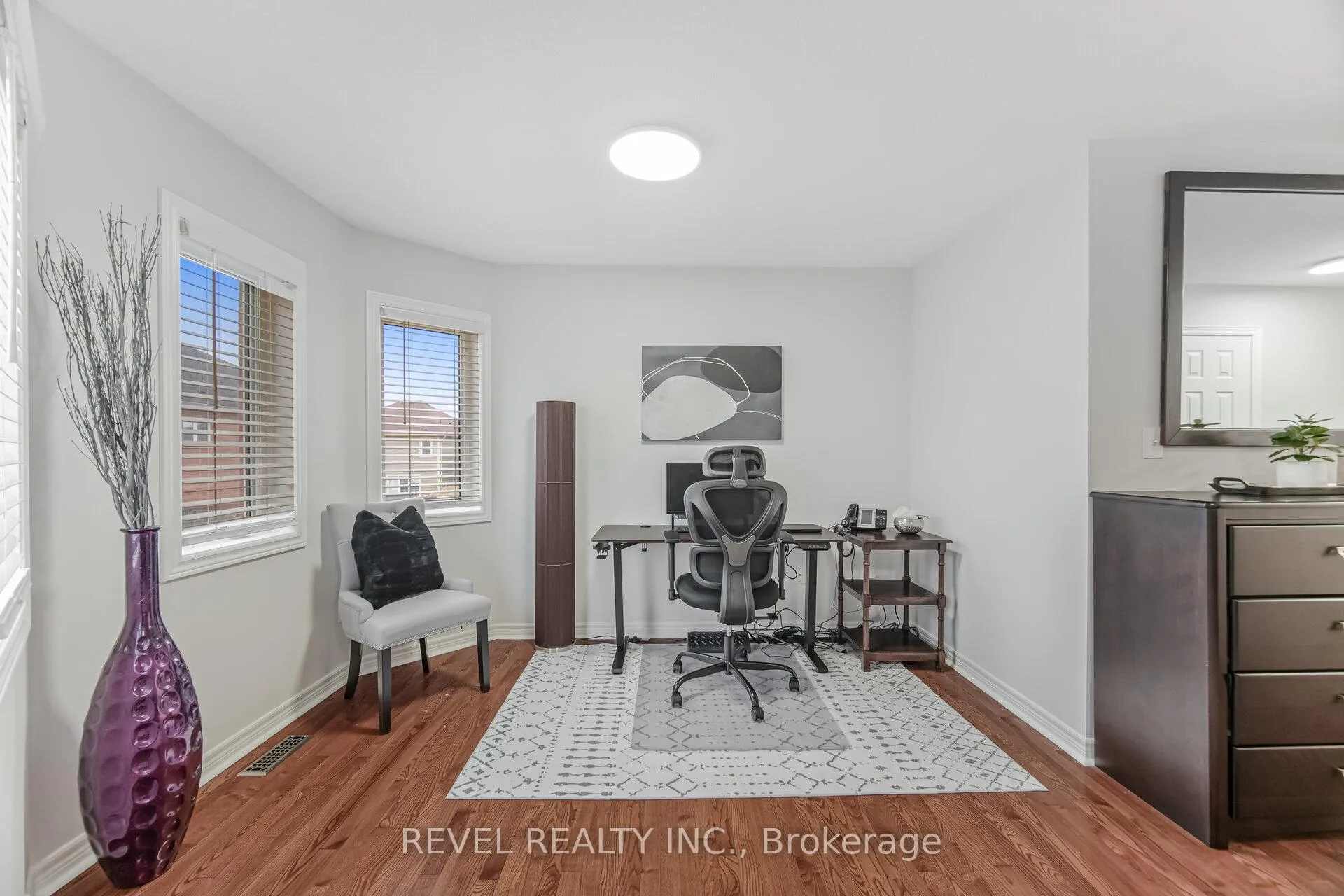 Photo 24 of 323 Bessborough Drive, Milton, Harrison — HOMEH