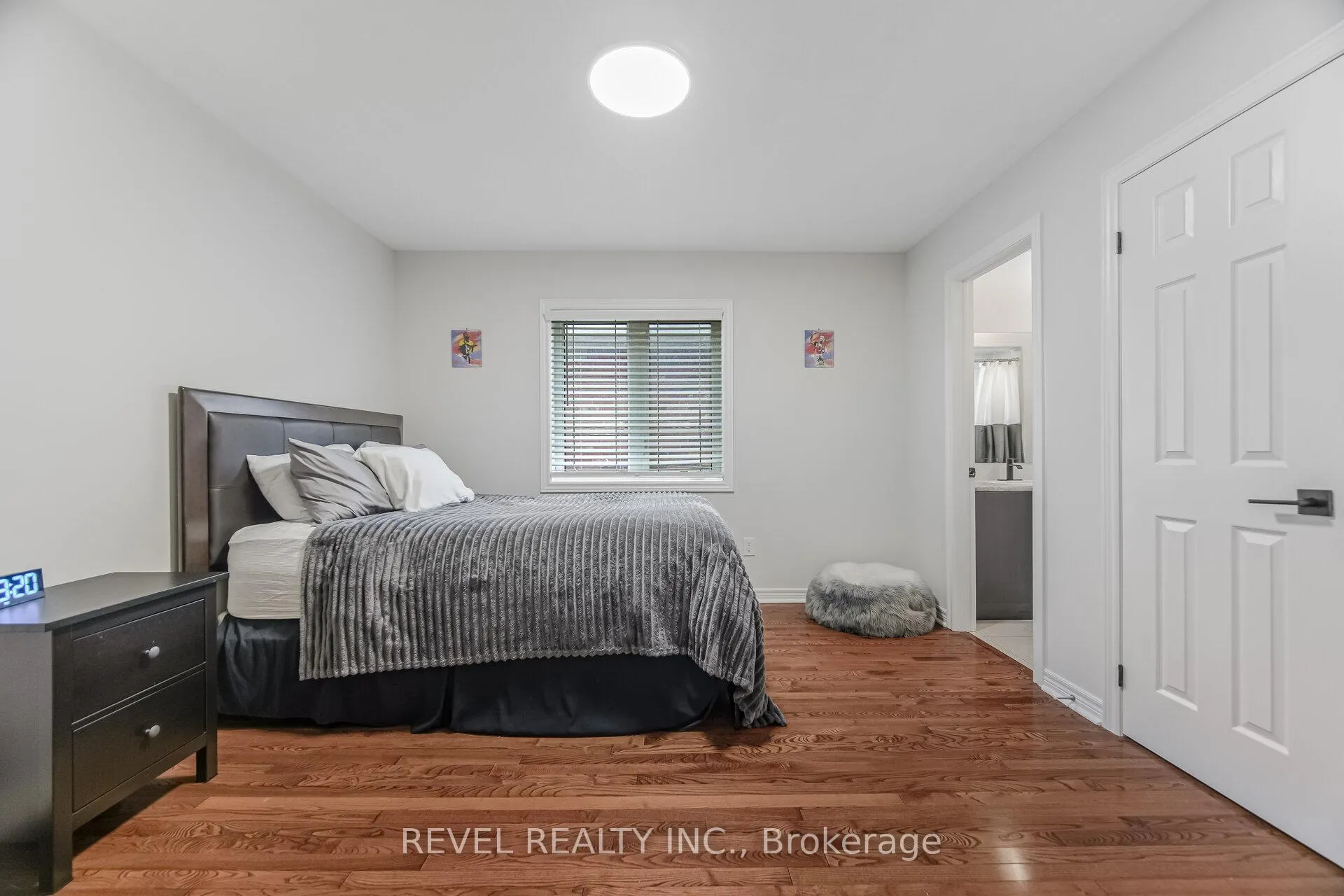 Photo 27 of 323 Bessborough Drive, Milton, Harrison — HOMEH